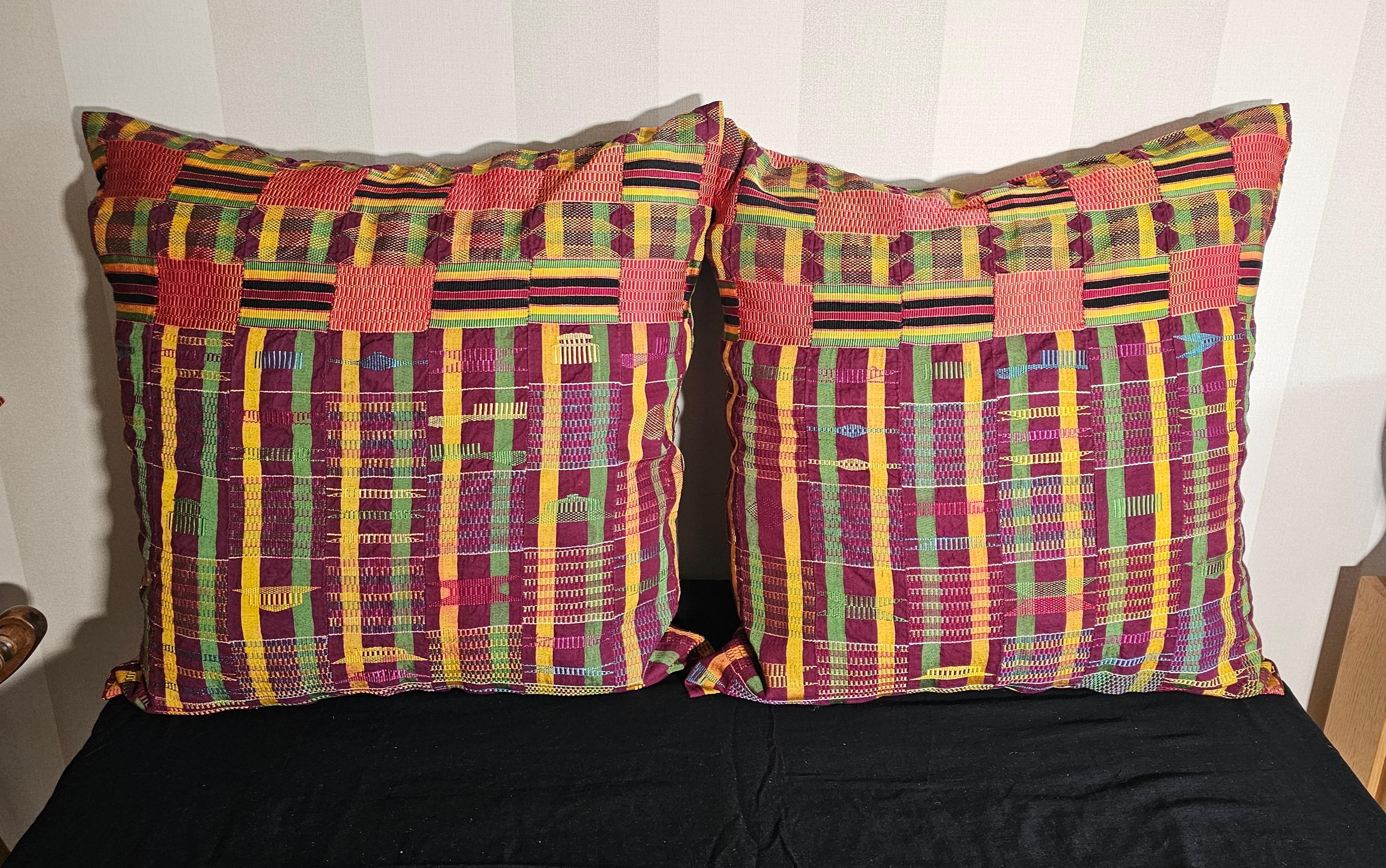 Tessuto a mano Cuscini Ashante Kent. in vendita