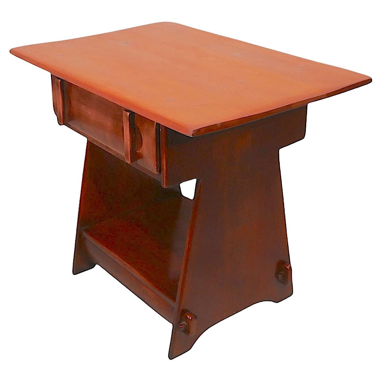 Bureau Colonial Creations de Cushman