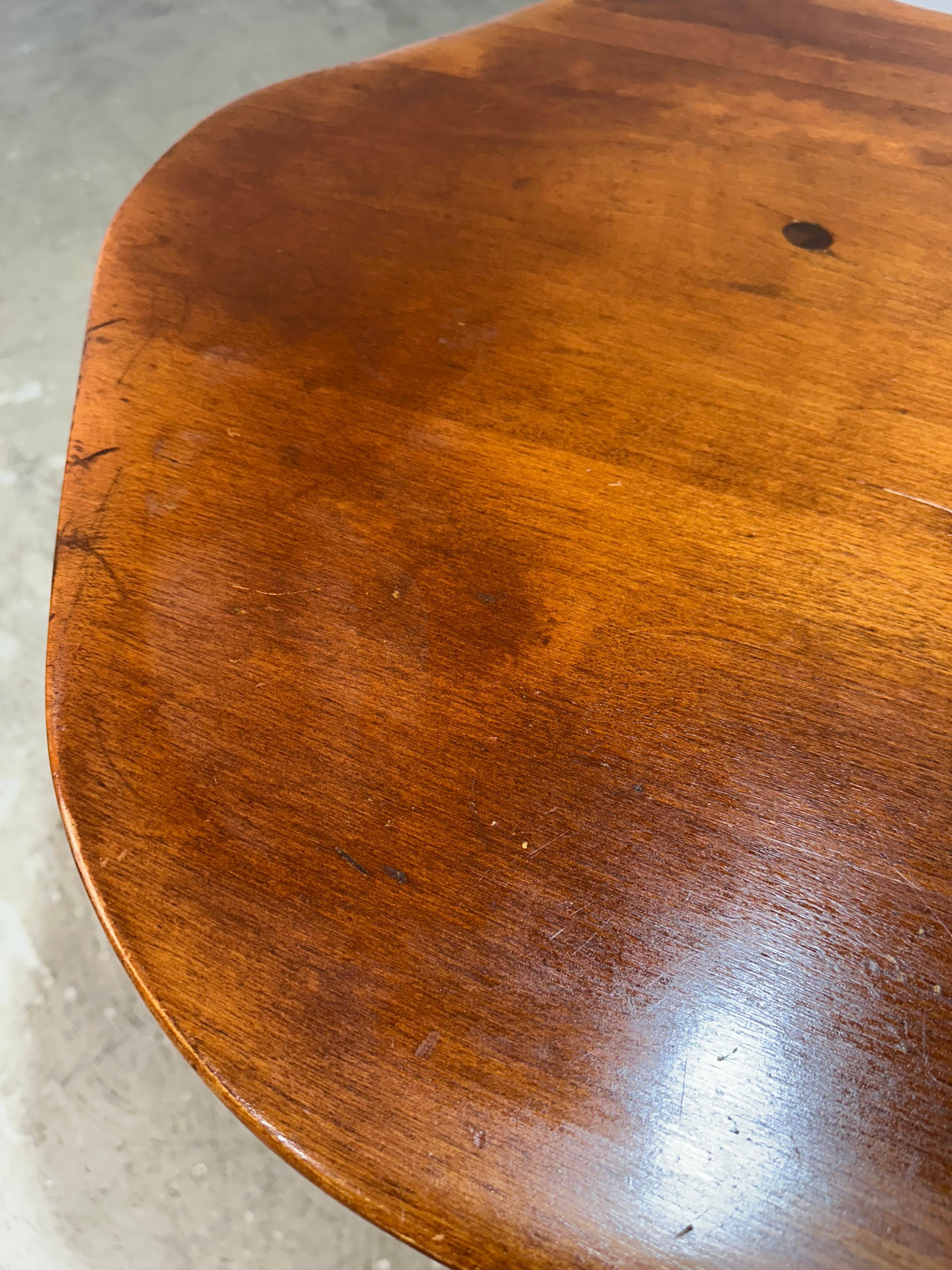 Cushman Colonial Rustic Primitive Maple Occasional Table For Sale 6