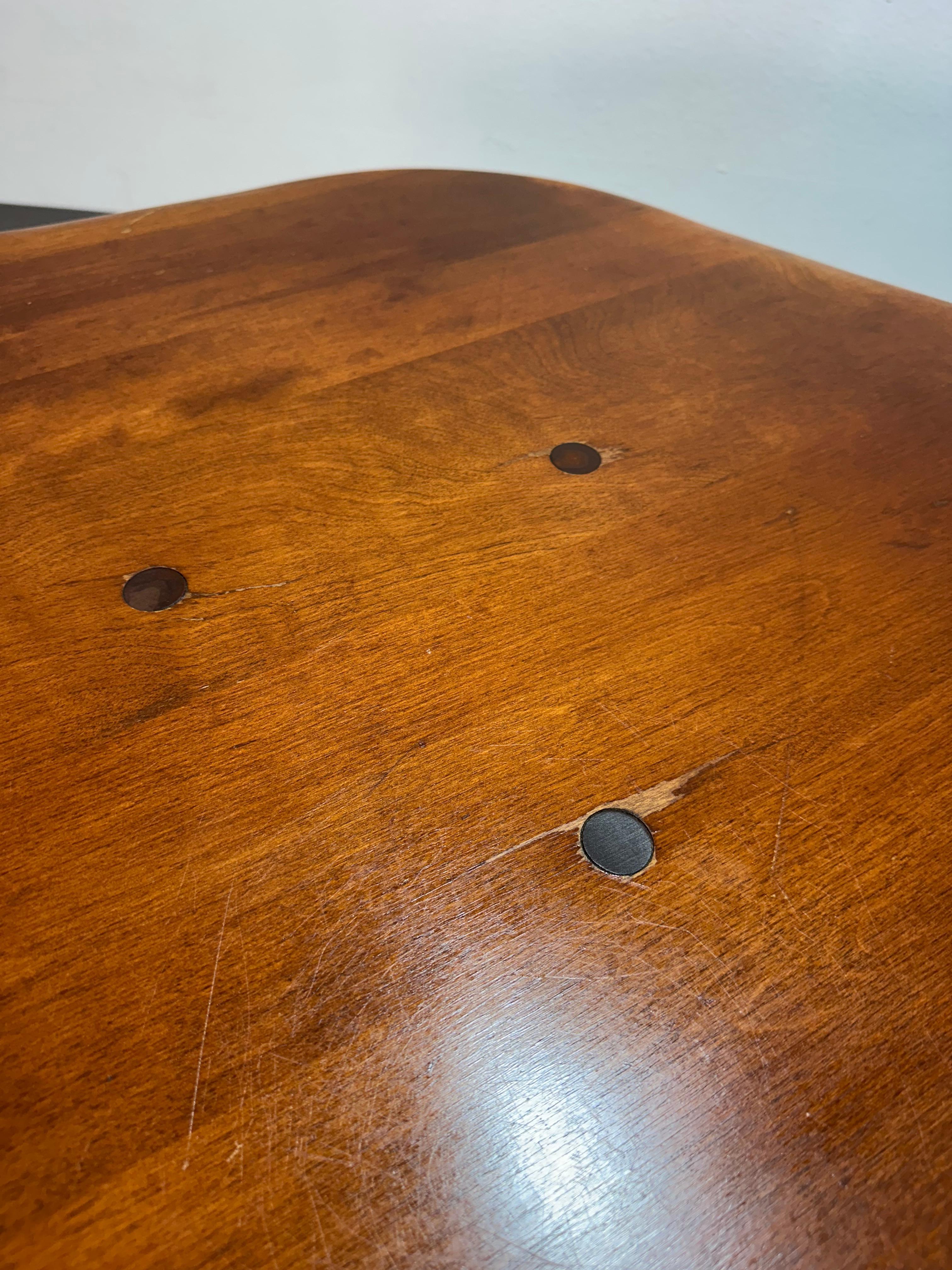 Cushman Colonial Rustic Primitive Maple Occasional Table For Sale 7