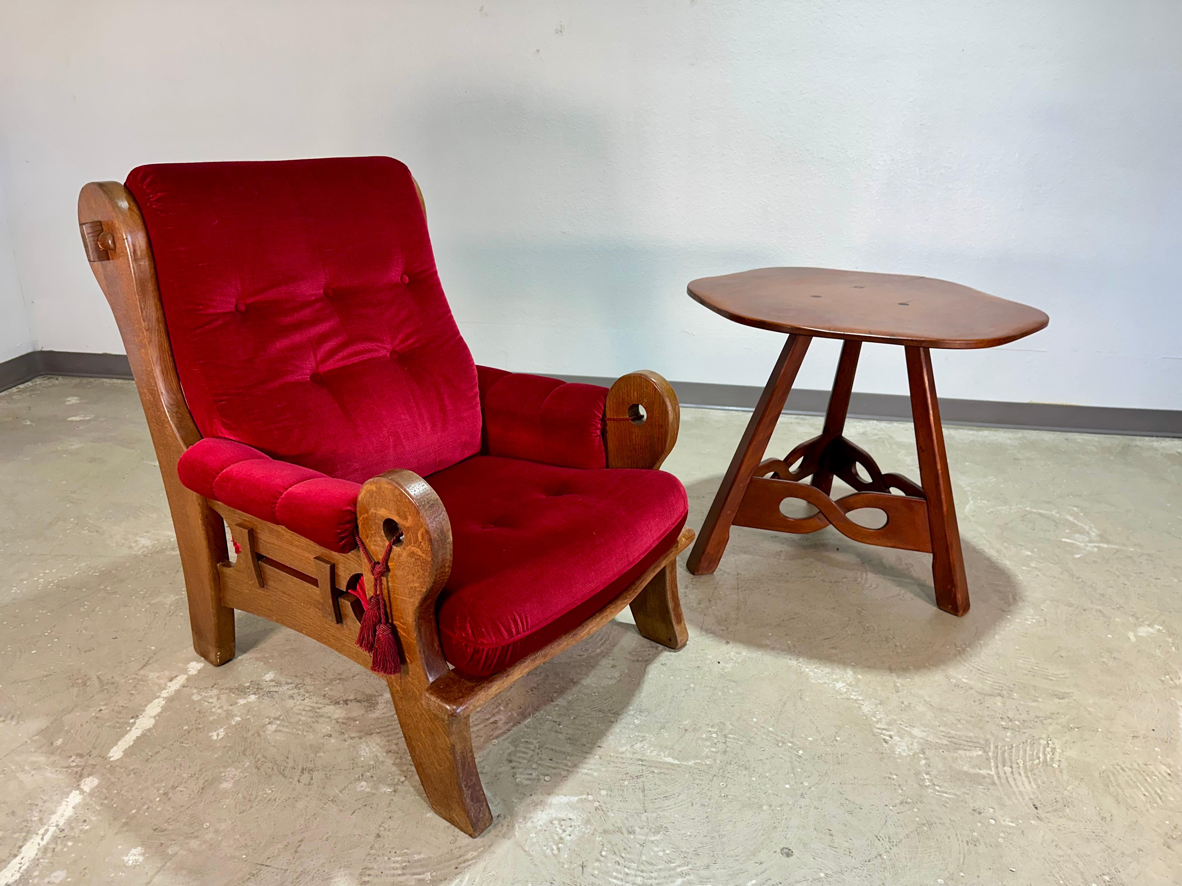 American Cushman Colonial Rustic Primitive Maple Occasional Table For Sale