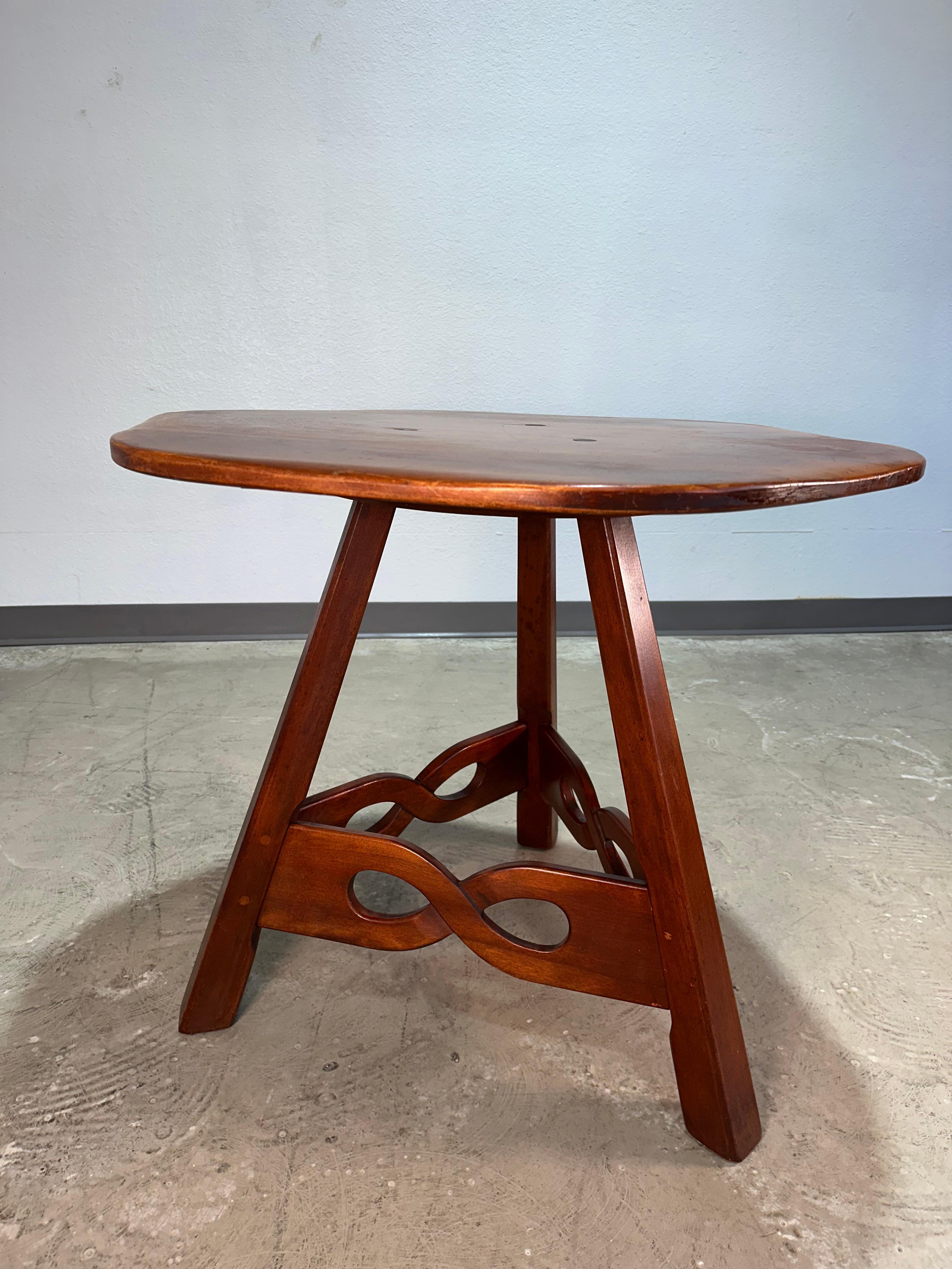 Cushman Colonial Rustic Primitive Maple Occasional Table For Sale 1