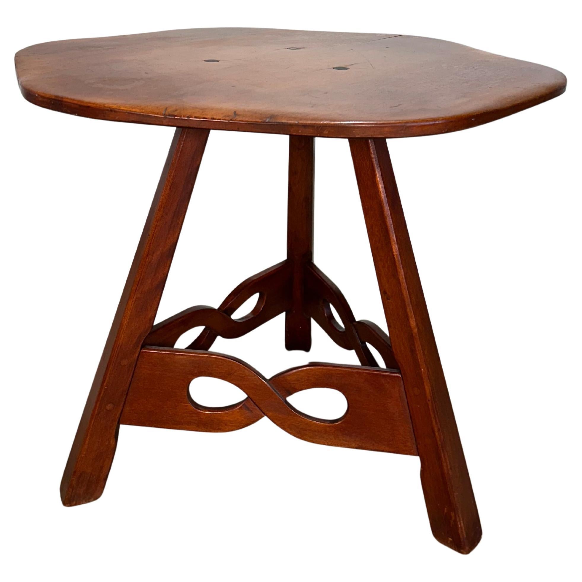 Cushman Colonial Rustic Primitive Maple Occasional Table For Sale