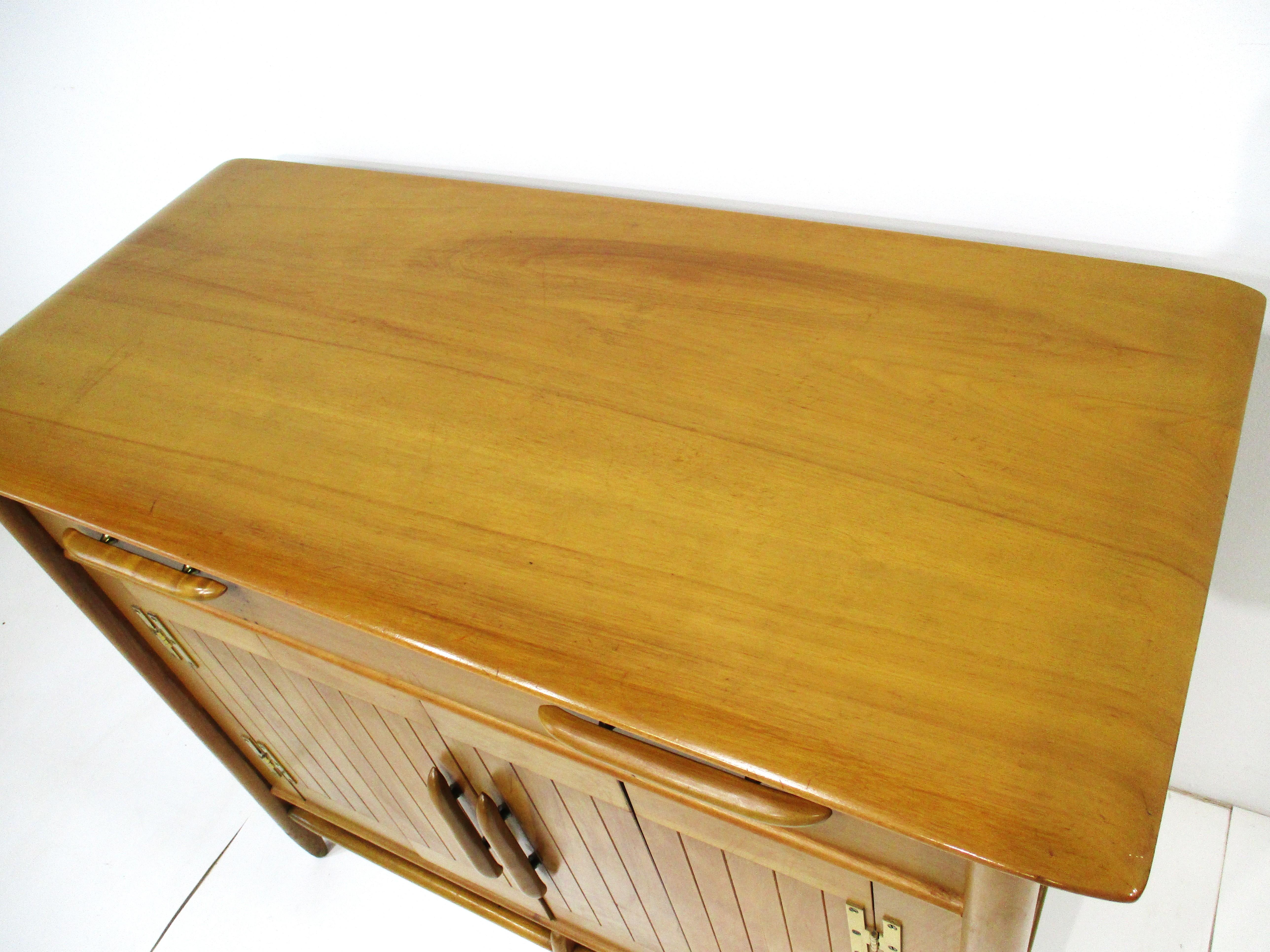 Cushman Contemporary Mid Century Sever / Cabinet For Sale 6