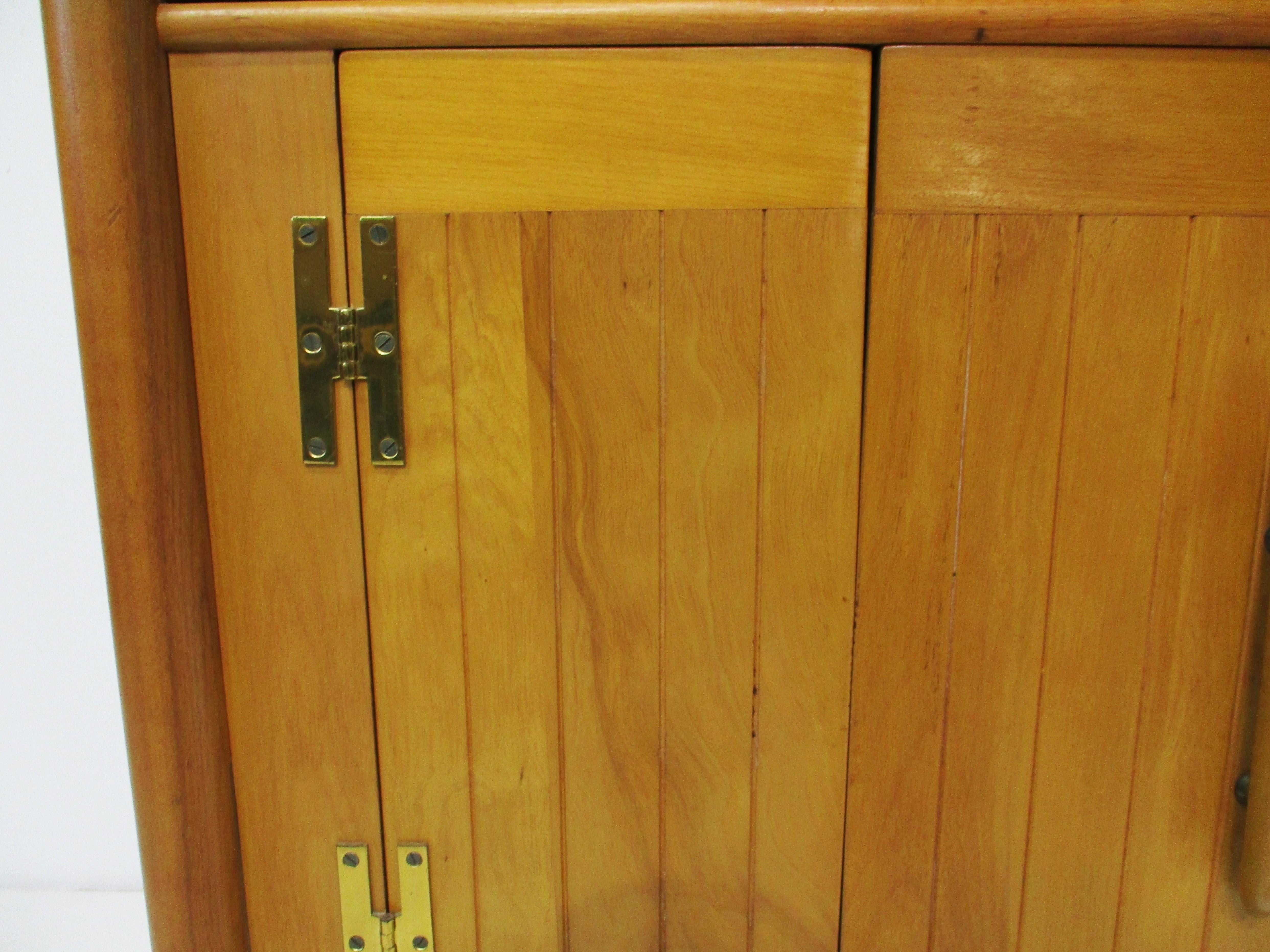 Cushman Contemporary Mid Century Sever / Cabinet For Sale 1