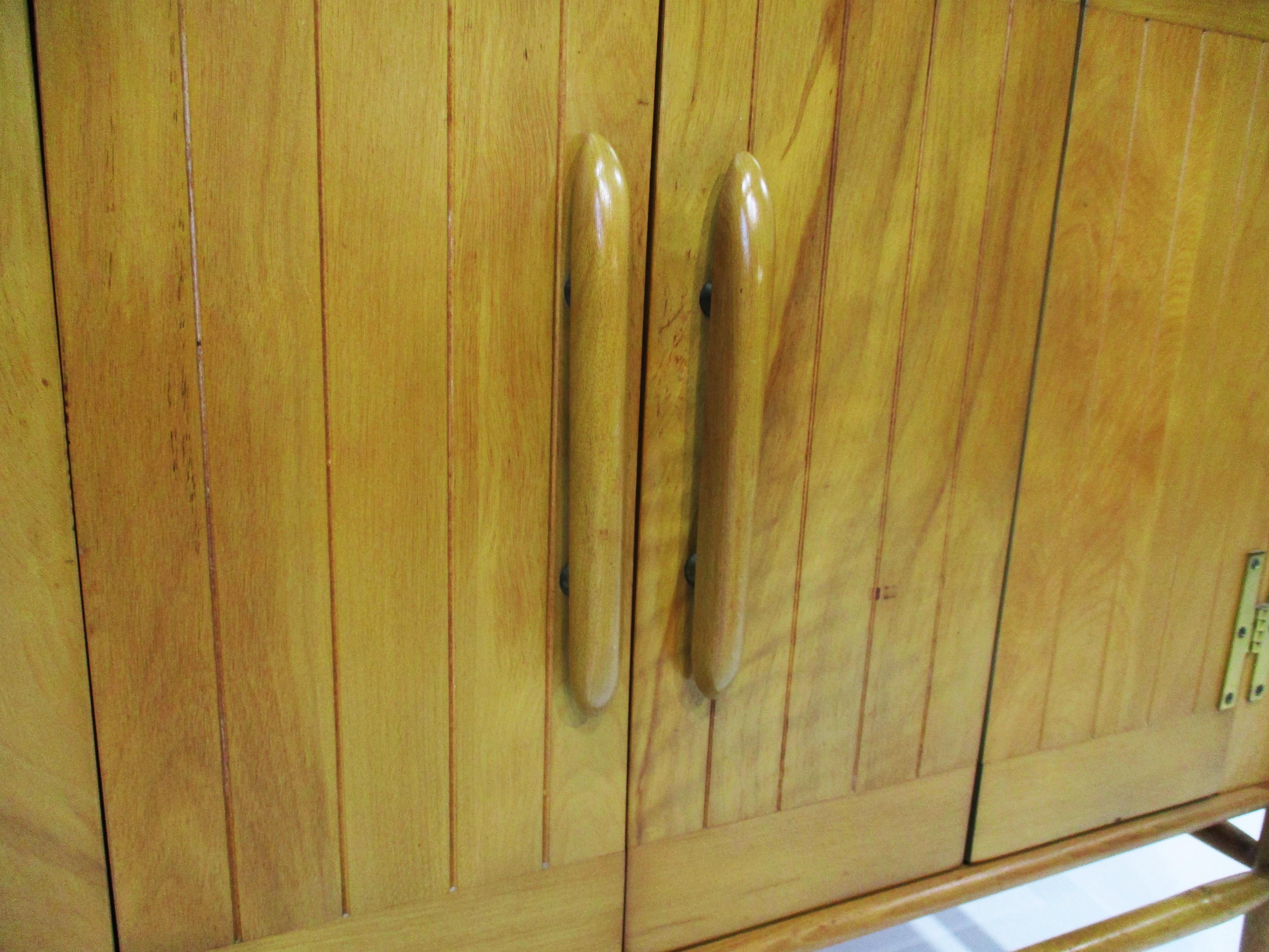 Cushman Contemporary Mid Century Sever / Cabinet For Sale 2