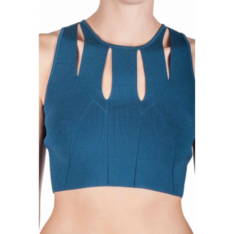 Cushnie et Ochs ha sempre un elemento di unicità nelle sue creazioni che è molto amato dalle fashioniste. Questo top della maison si presenta in uno stile senza maniche con dettagli di ritaglio. La bella tonalità di blu aggiunge un tocco stravagante