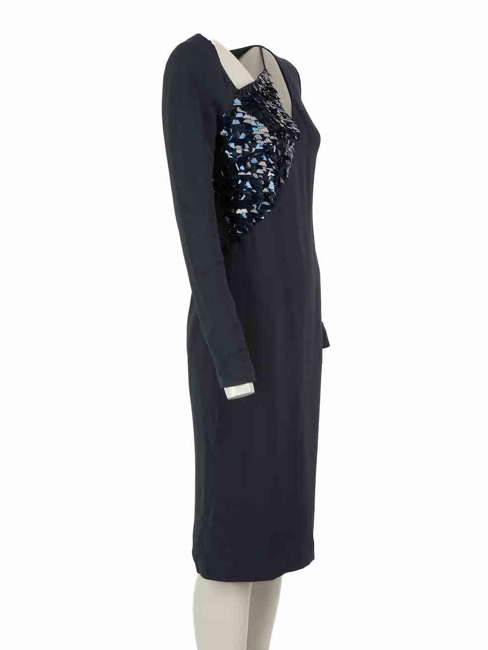 CONDITION is Good. General wear to dress is evident. Moderate signs of wear to overall fabric with pilling under right arm and a minor pull to fabric on the bodice of this used Cushnie et Ochs designer resale item.
 
Details
Navy
Silk
Midi dress
Cut