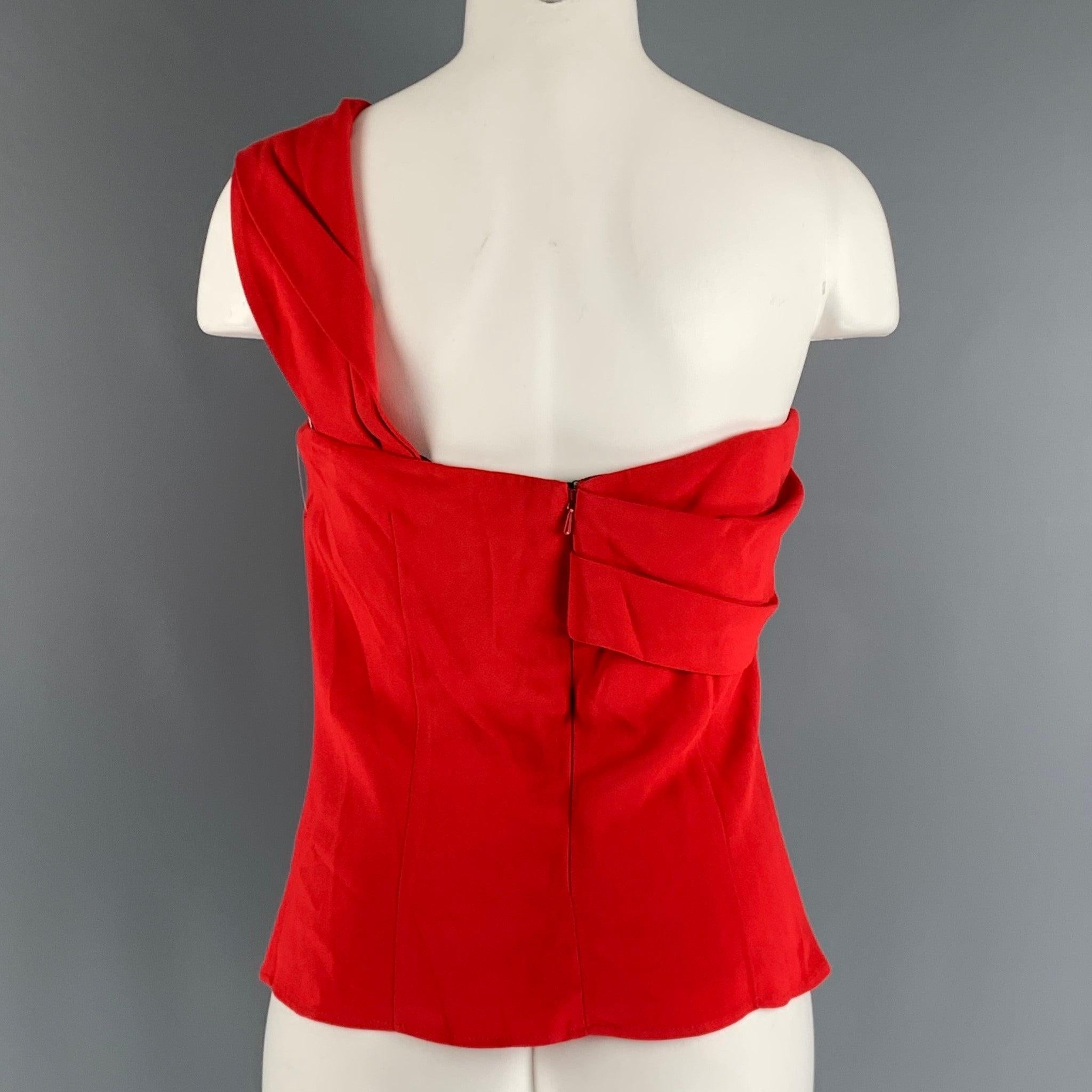 CUSHNIE ET OCHS Size 8 Red Viscose Elastane One Shoulder Casual Top In Excellent Condition For Sale In San Francisco, CA