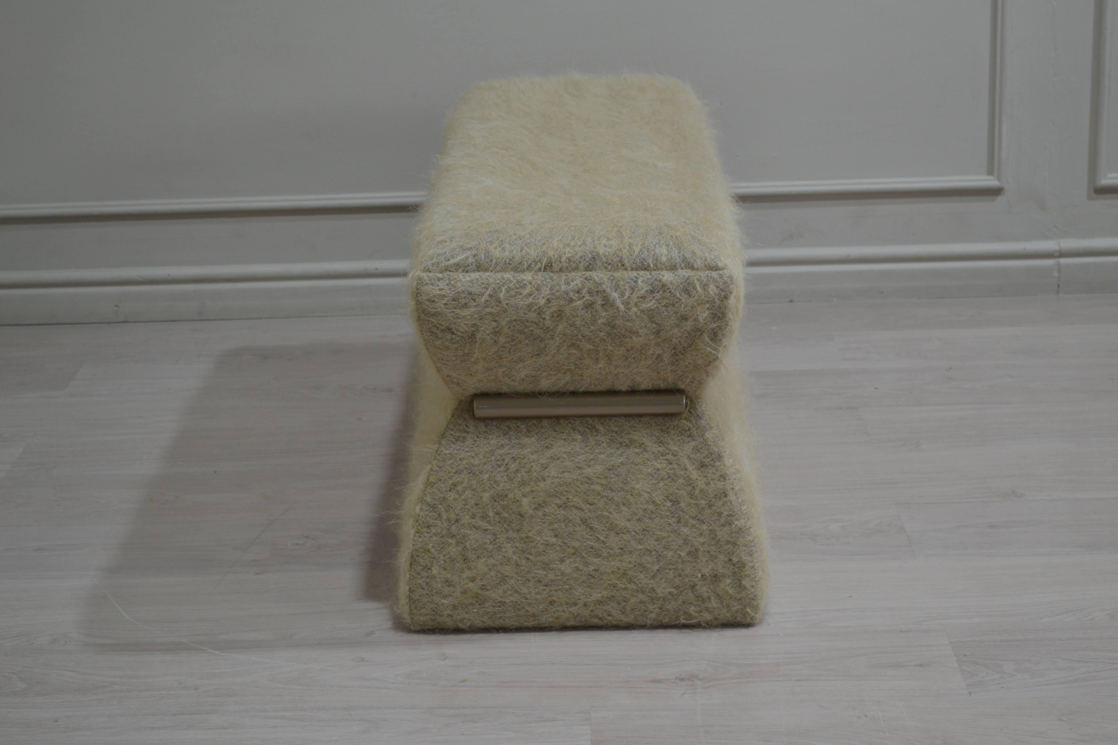 'Cusi' Bench in Pierre Frey Quinoa Mohair For Sale 1