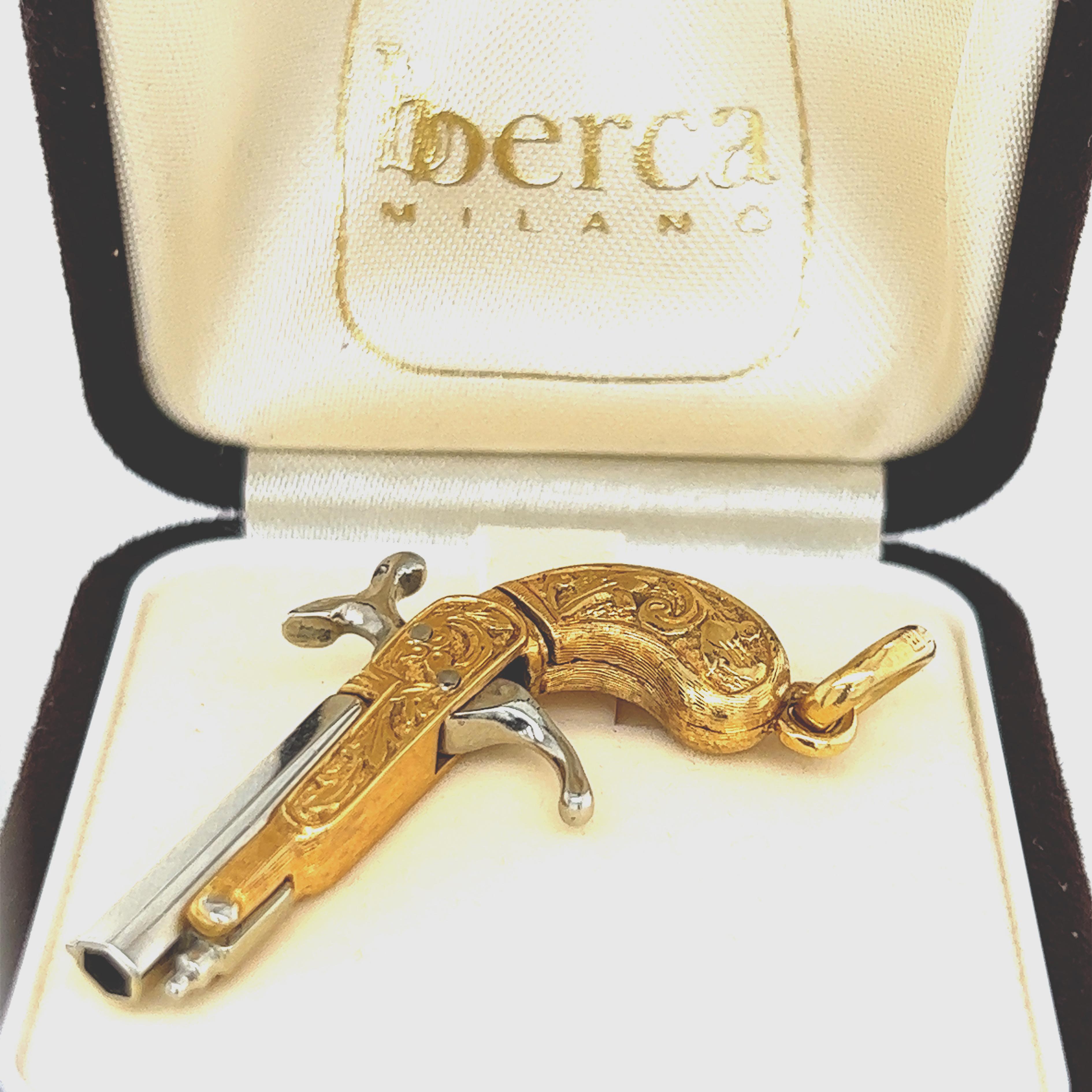 Cusi Milano Original 1960's 18 Karat Gold  Hand Engraved Gun Pendant 5