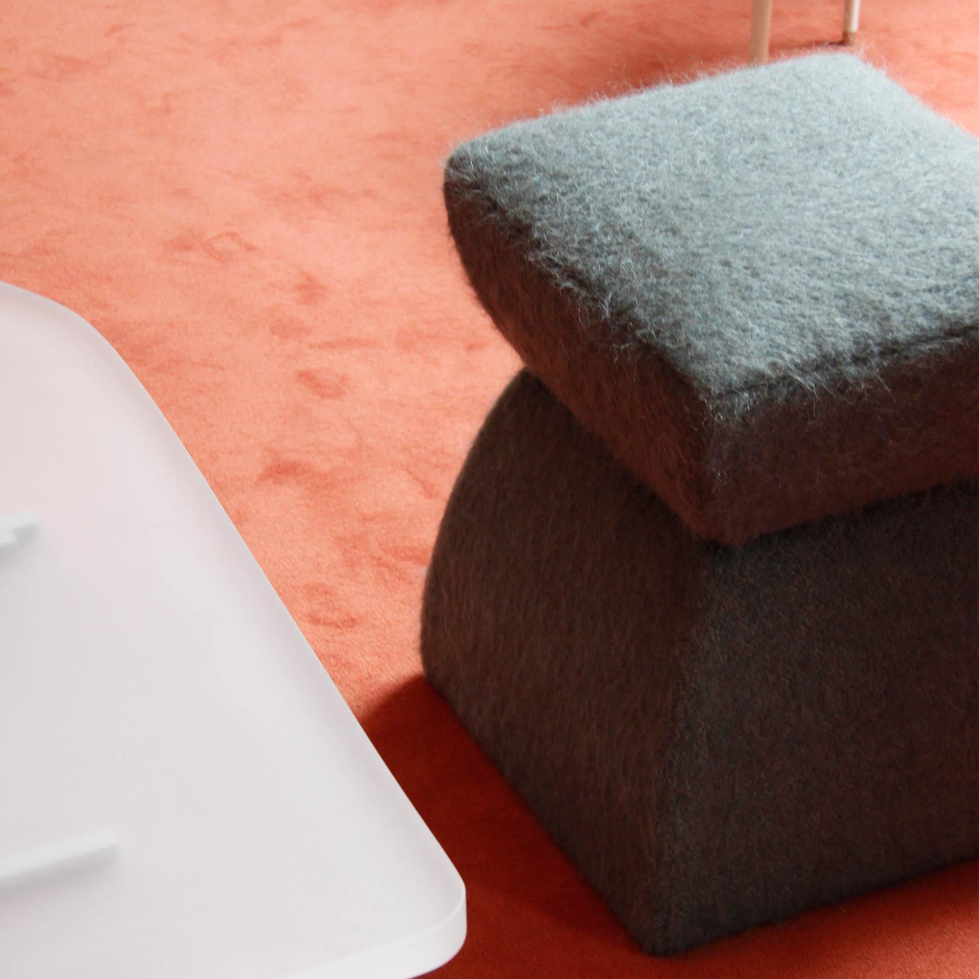 ‘Cusi’ Pouf in Zinzolin Mohair In New Condition For Sale In Concordia Sagittaria, Veneto