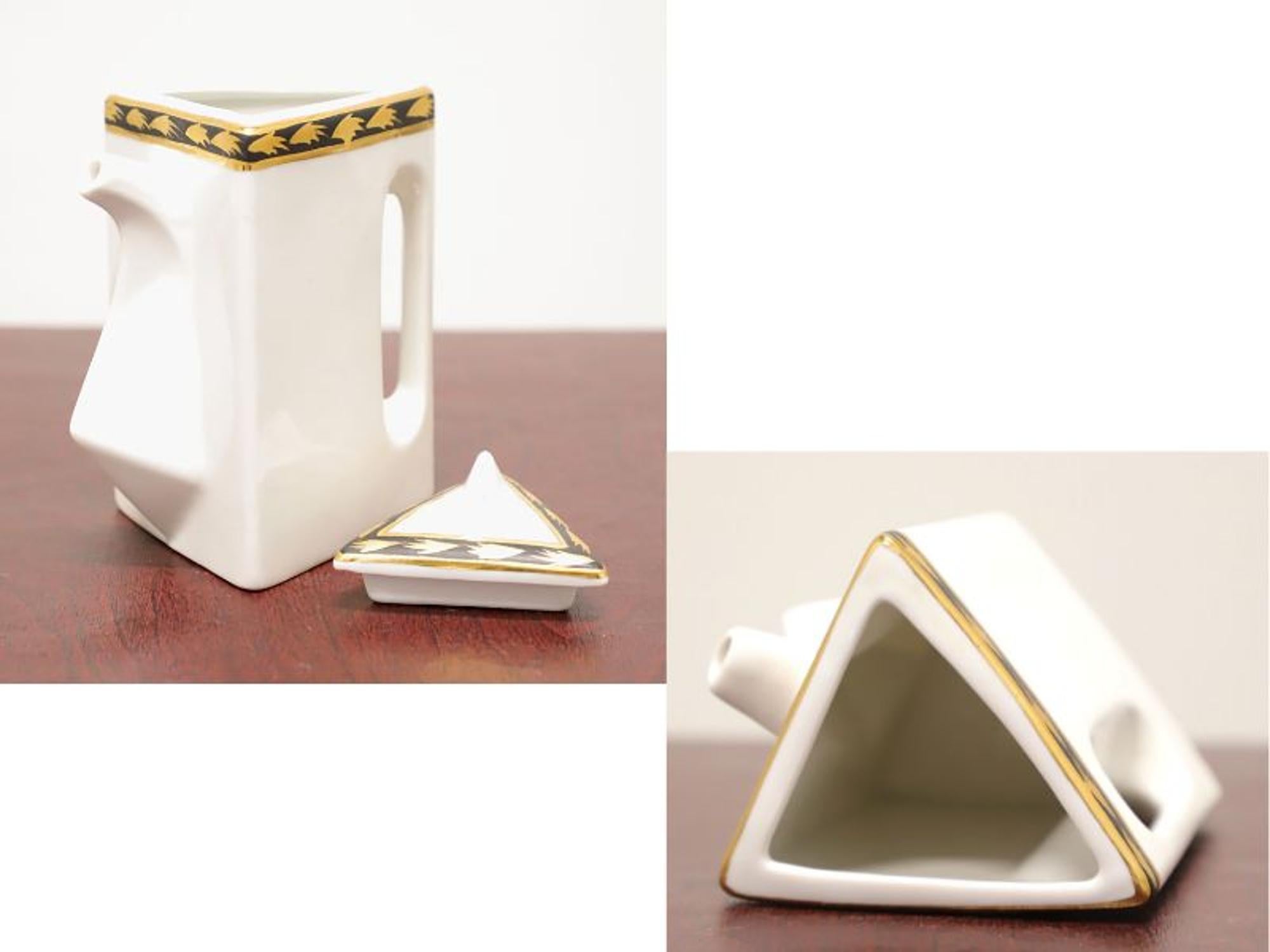 CUSINS Porcelain Triangular Coffee & Desert Set - Service for Five In Good Condition For Sale In Charlotte, NC