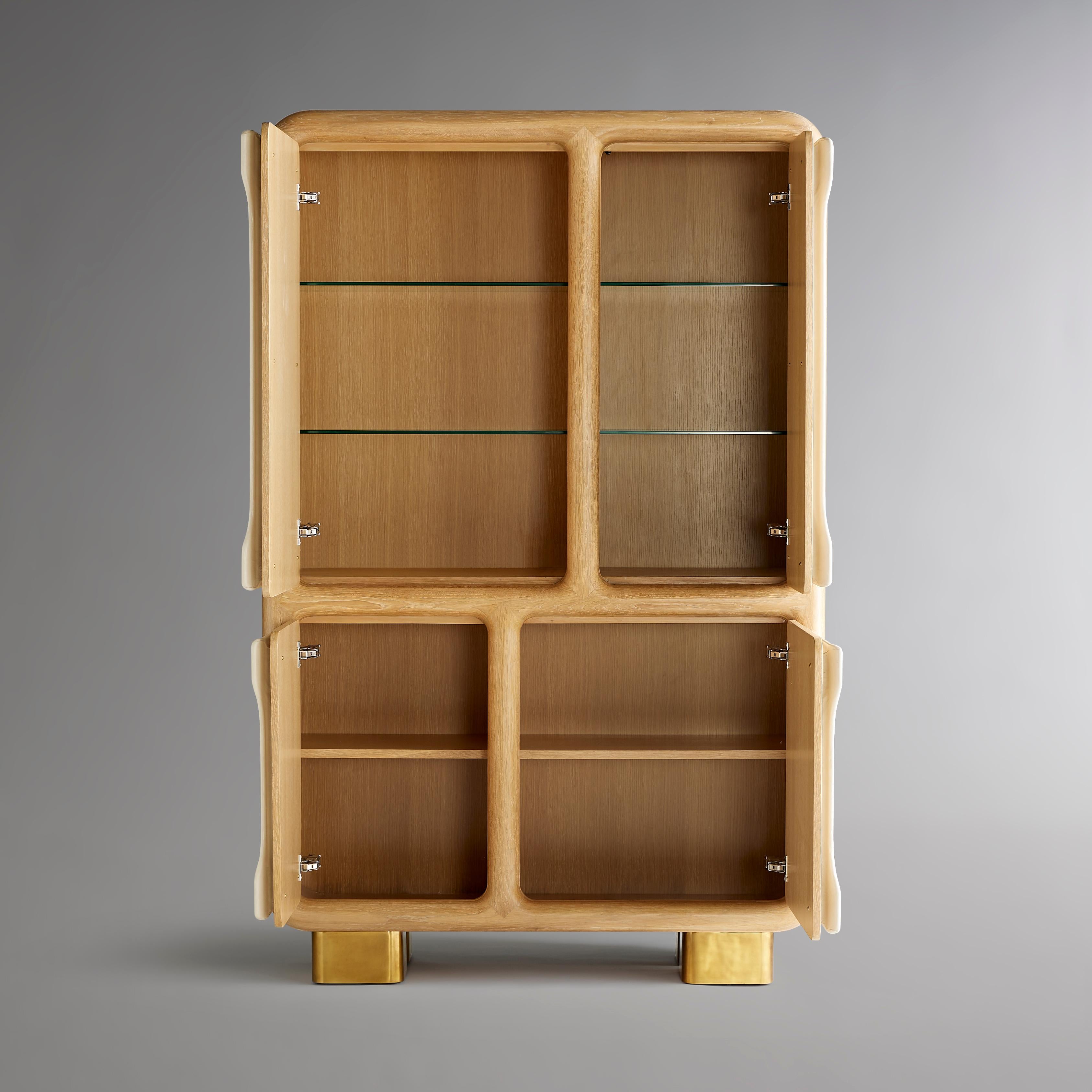 Asiatico Cusp Cabinet in vendita
