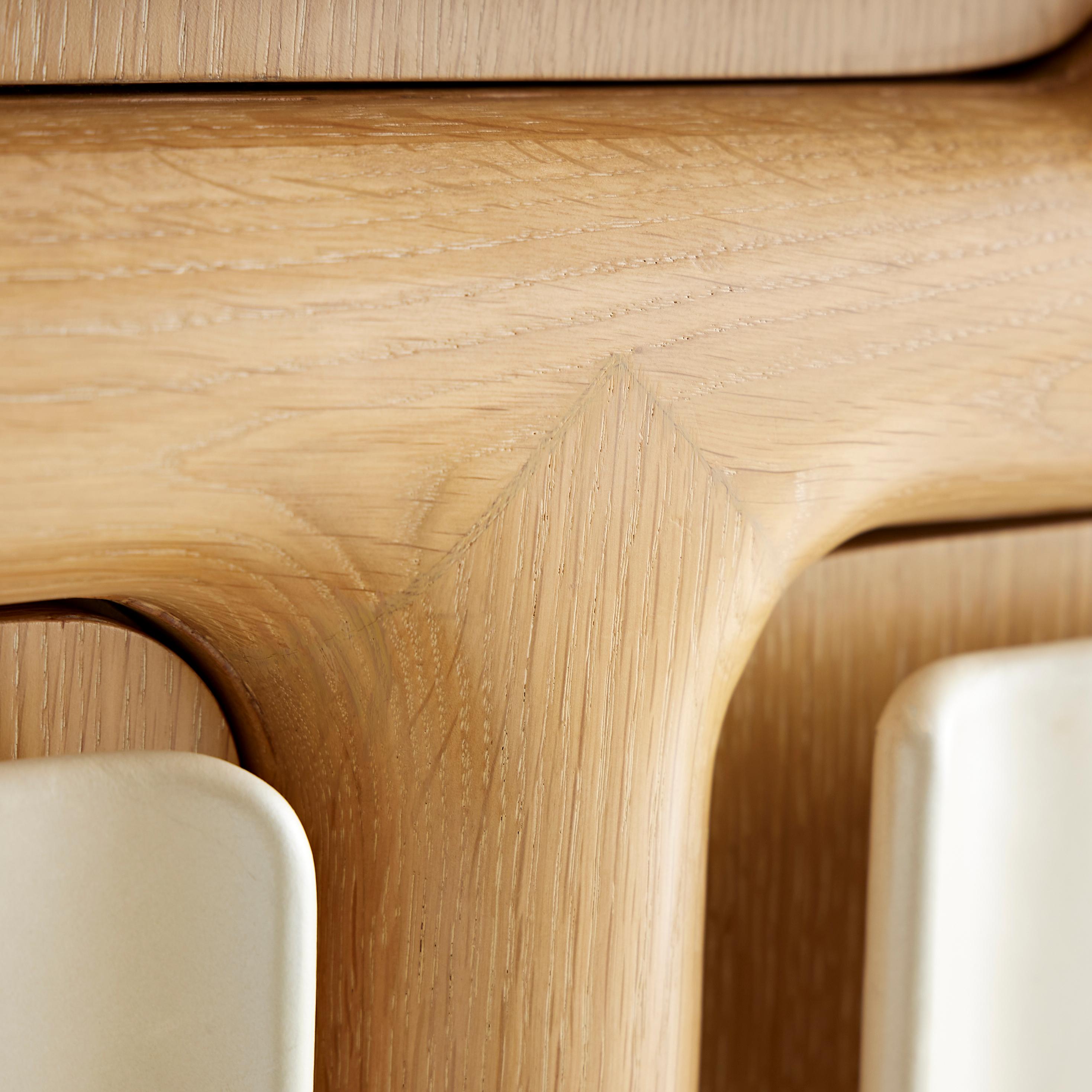 Cusp Cabinet in vendita 1