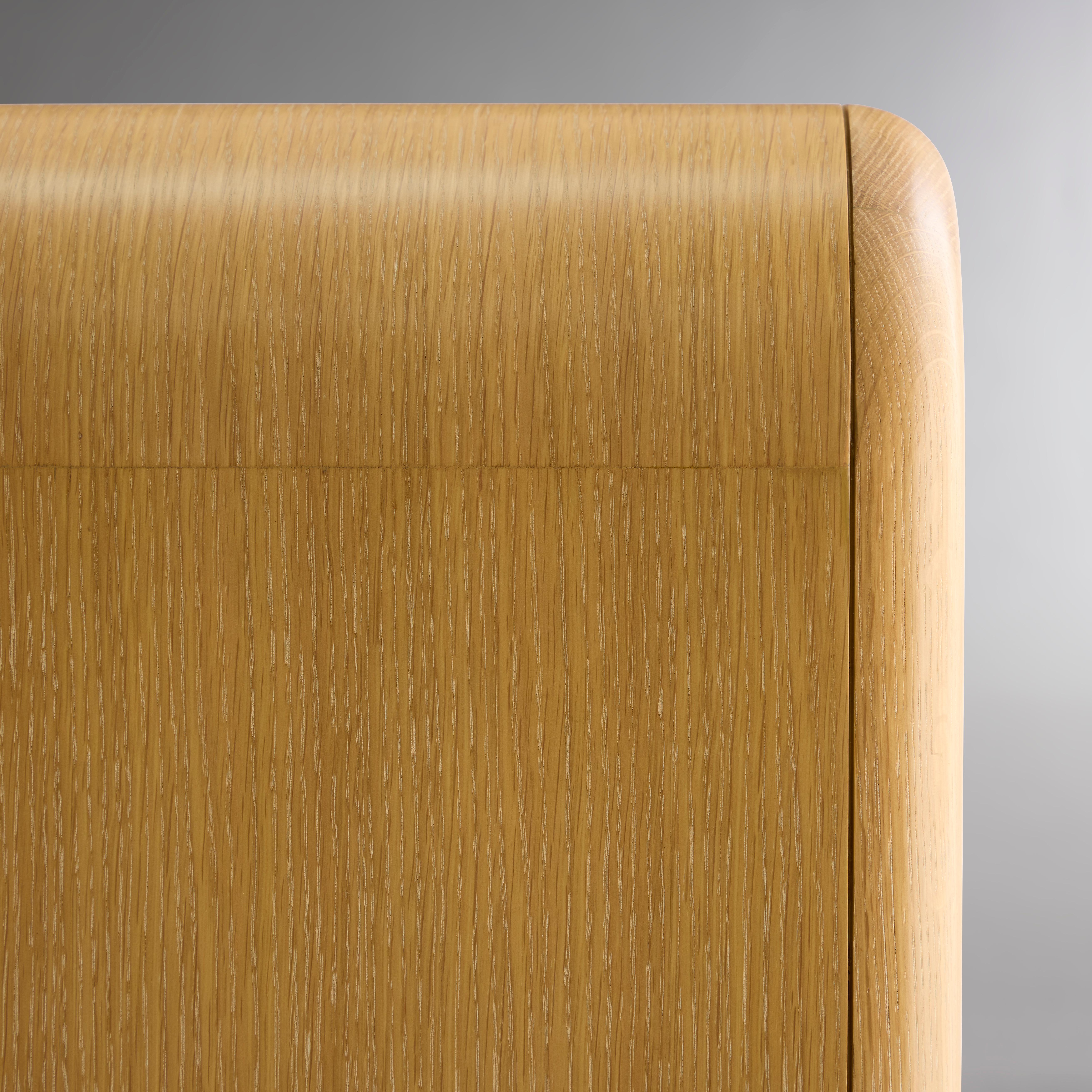 Credenza Cusp Latón en venta