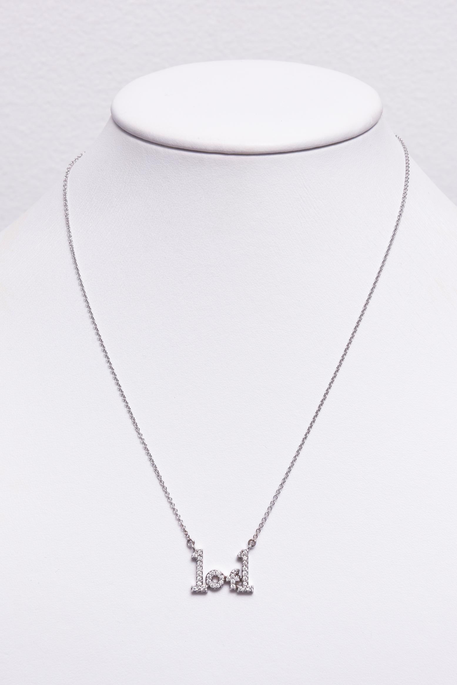 Custom 1 of 1 Diamond White Gold Necklace for Your #1 in vendita 2