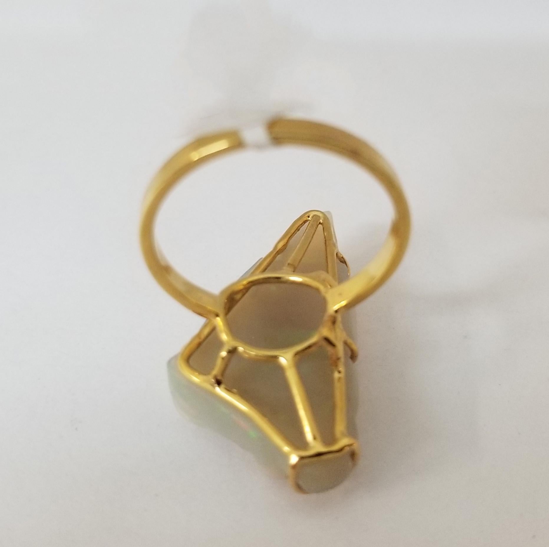 One-Of-A-Kind Yellow Gold Opal Fish Carving Ring In New Condition For Sale In Coral Gables, FL