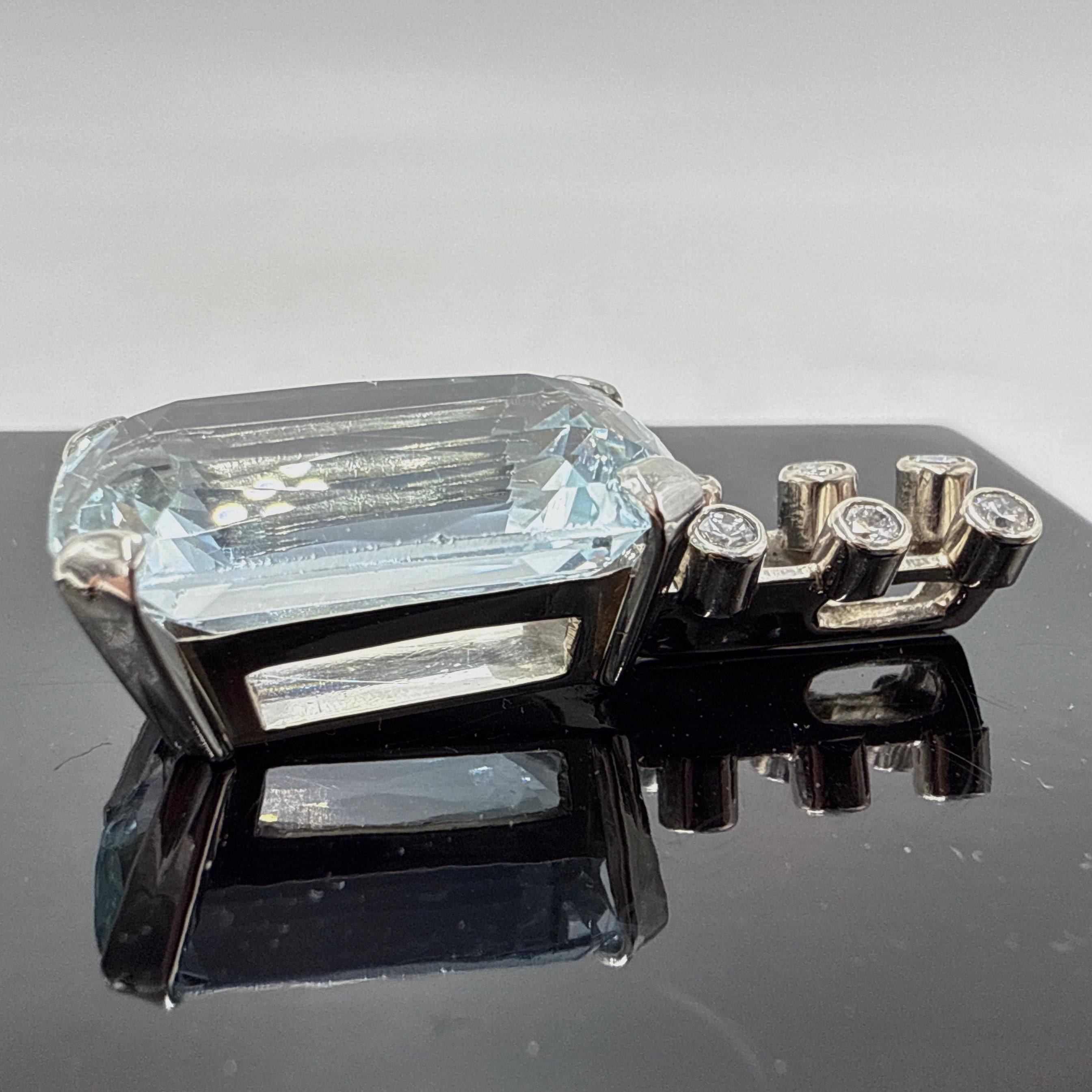 Custom 14K White Gold Aquamarine & Diamond Pendant 16.29TCW en Bueno estado para la venta en Victoria, BC