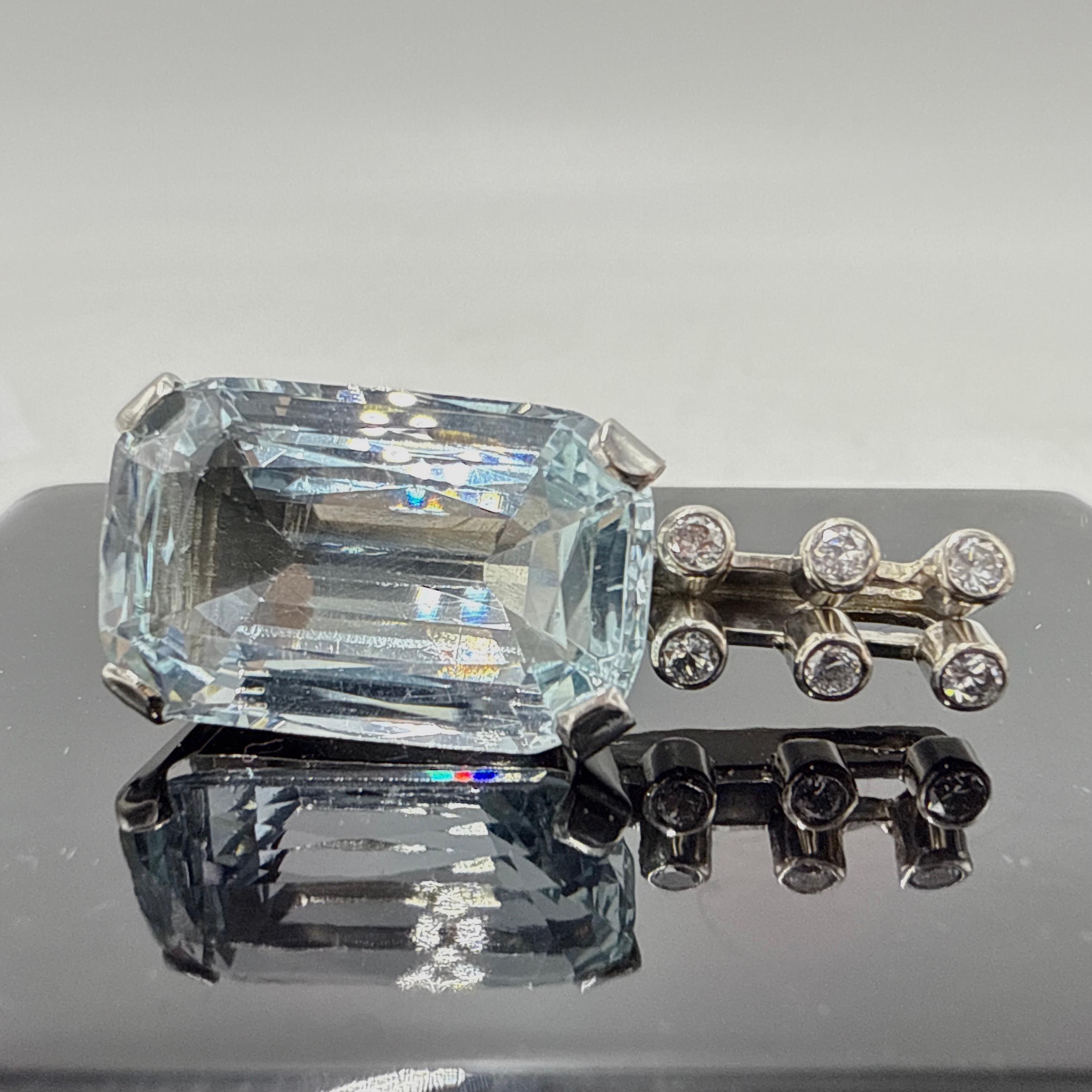 Custom 14K White Gold Aquamarine & Diamond Pendant 16.29TCW en venta 1