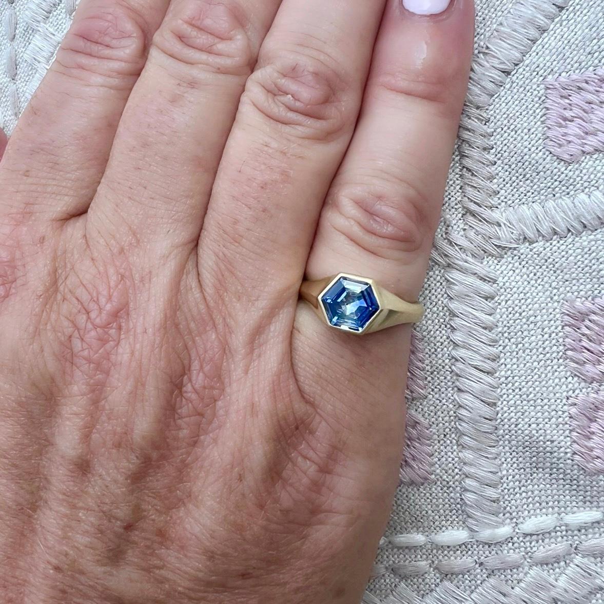 Women's Custom 18kt 2.09ct Unheated Hexagon Sapphire Ring For Sale