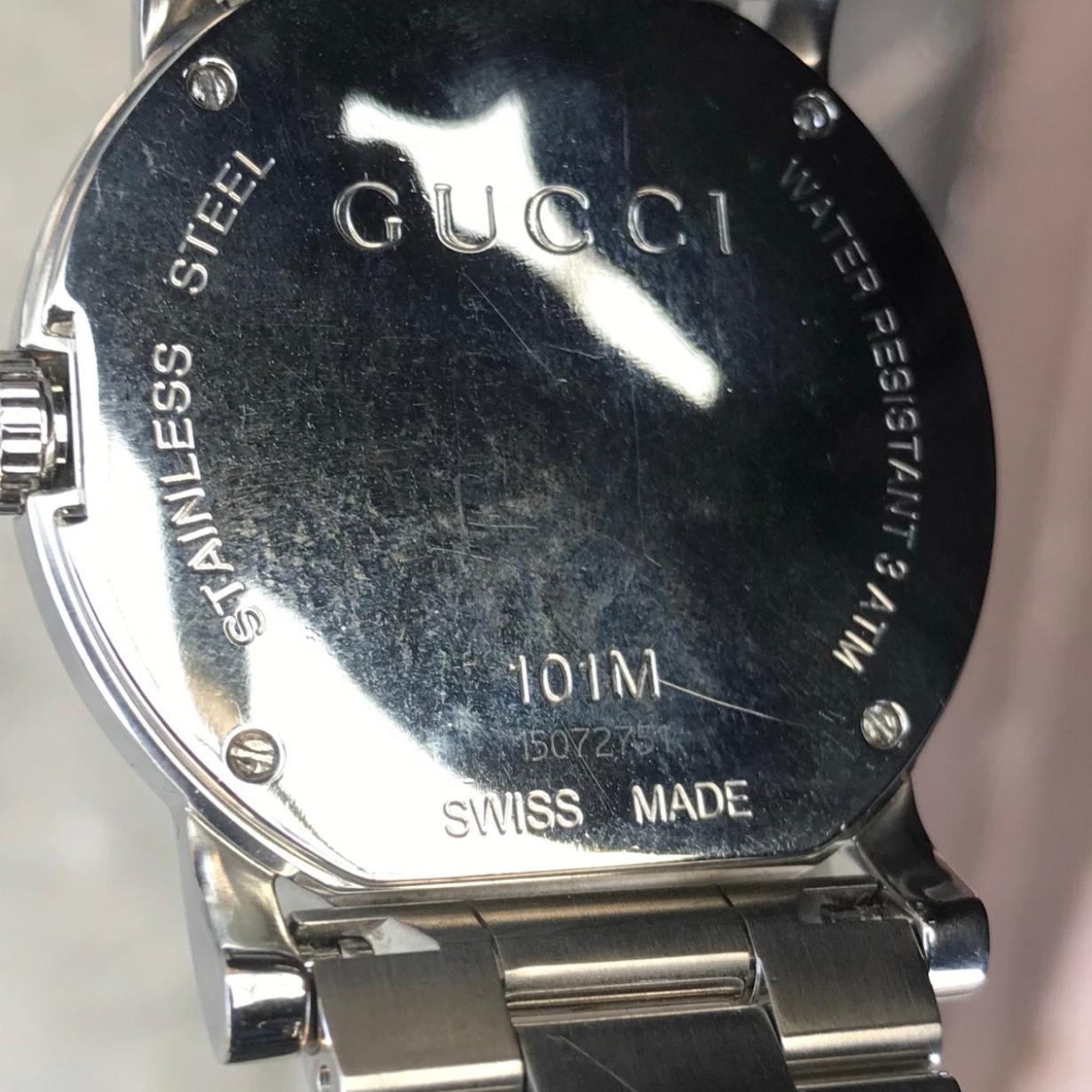 Custom 3 Carat Ct Diamond Gucci G Day Date Swiss Made White-dial Watch In Good Condition For Sale In New York, NY