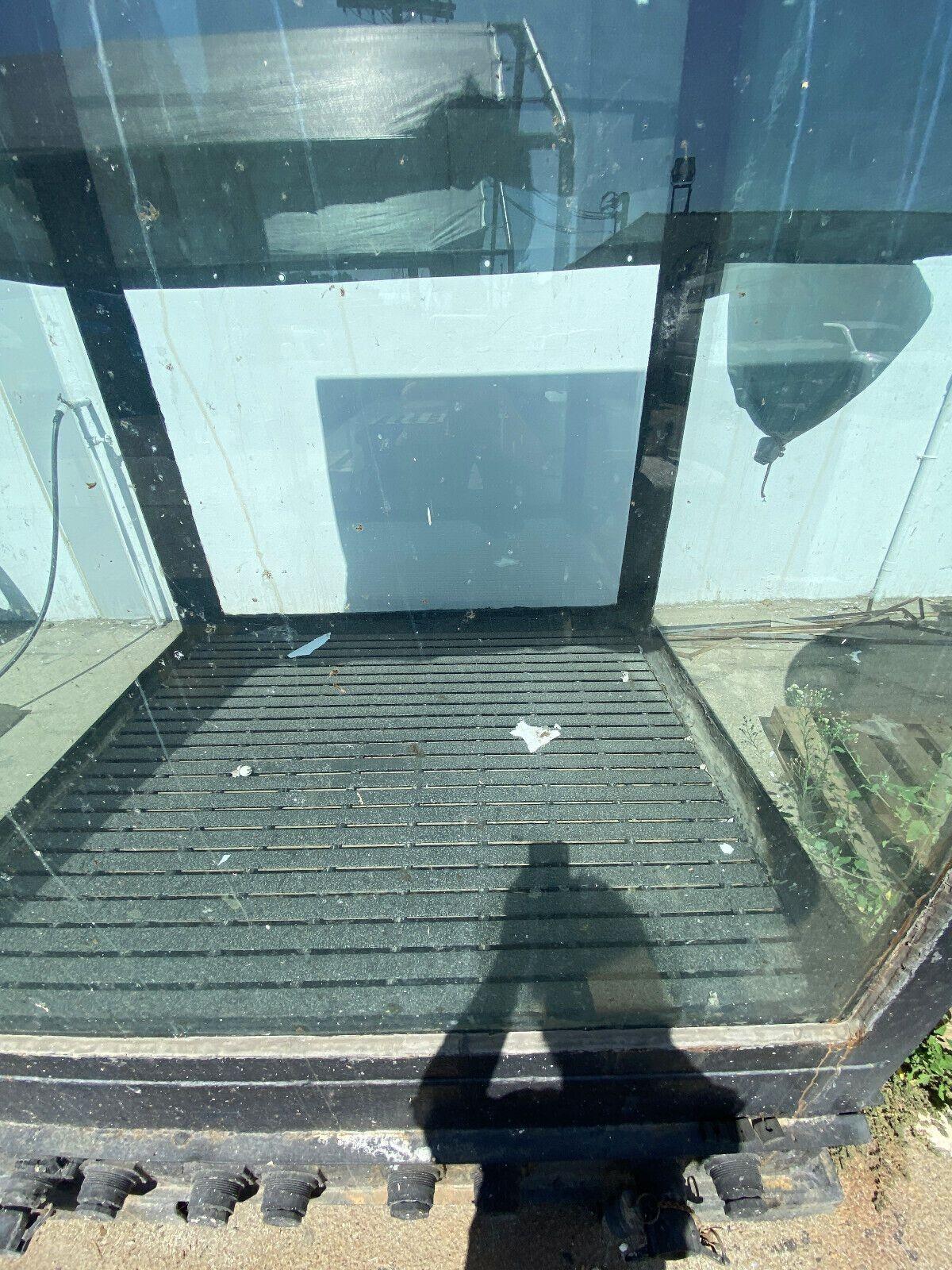 Acuario de cristal personalizado de sirena para piscina en venta 3
