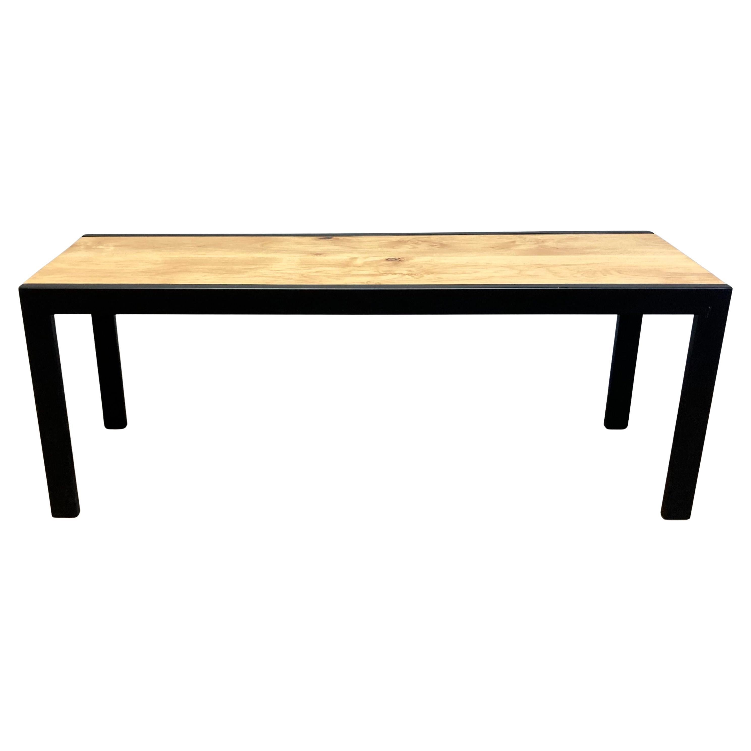 Banc sur mesure en bois d'aulne et en acier