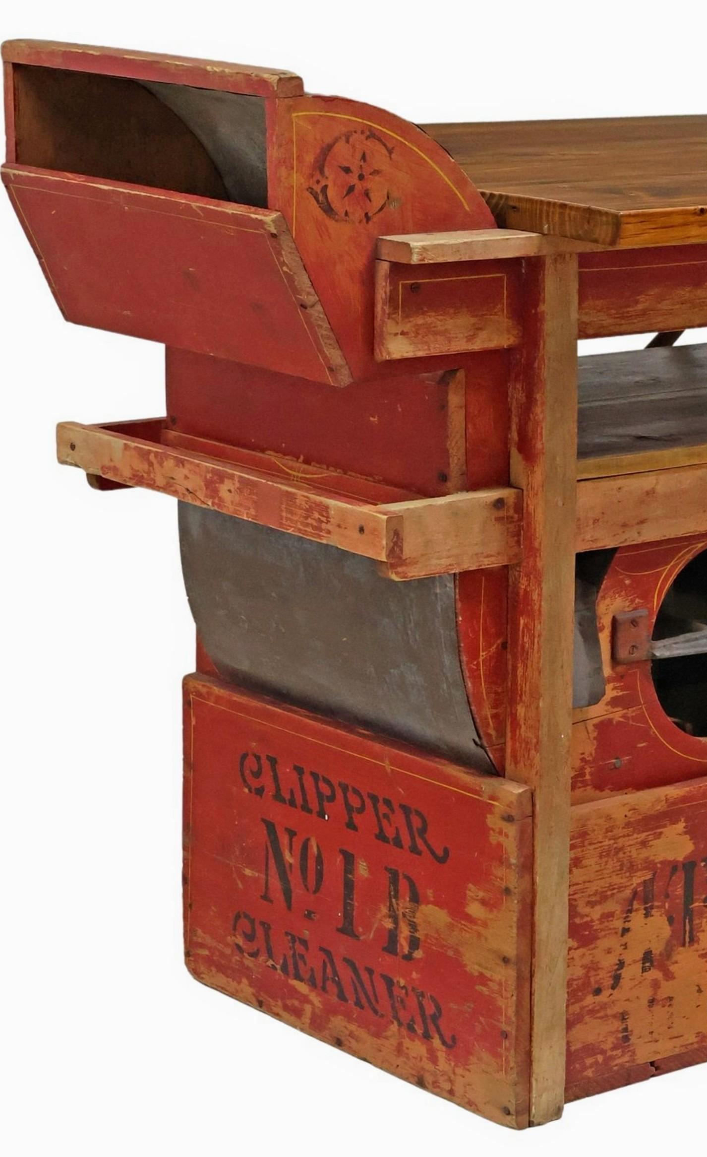 Custom American Antique Industrial Farm Clipper Now Work Table Kitchen Island en venta 4