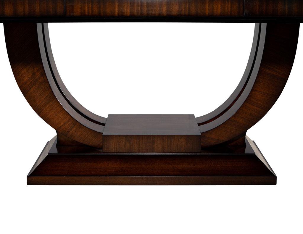 Tavolo da pranzo personalizzato in mogano di ispirazione Art Deco con design a fasce in palissandro in vendita 6