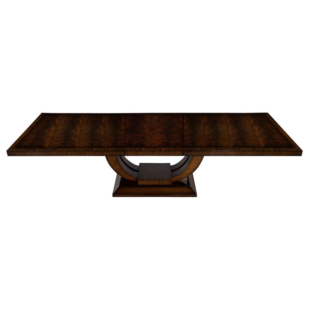 Maßgefertigter, Art-Déco-inspirierter Mahagoni-Esstisch mit Palisander-Ring-Design