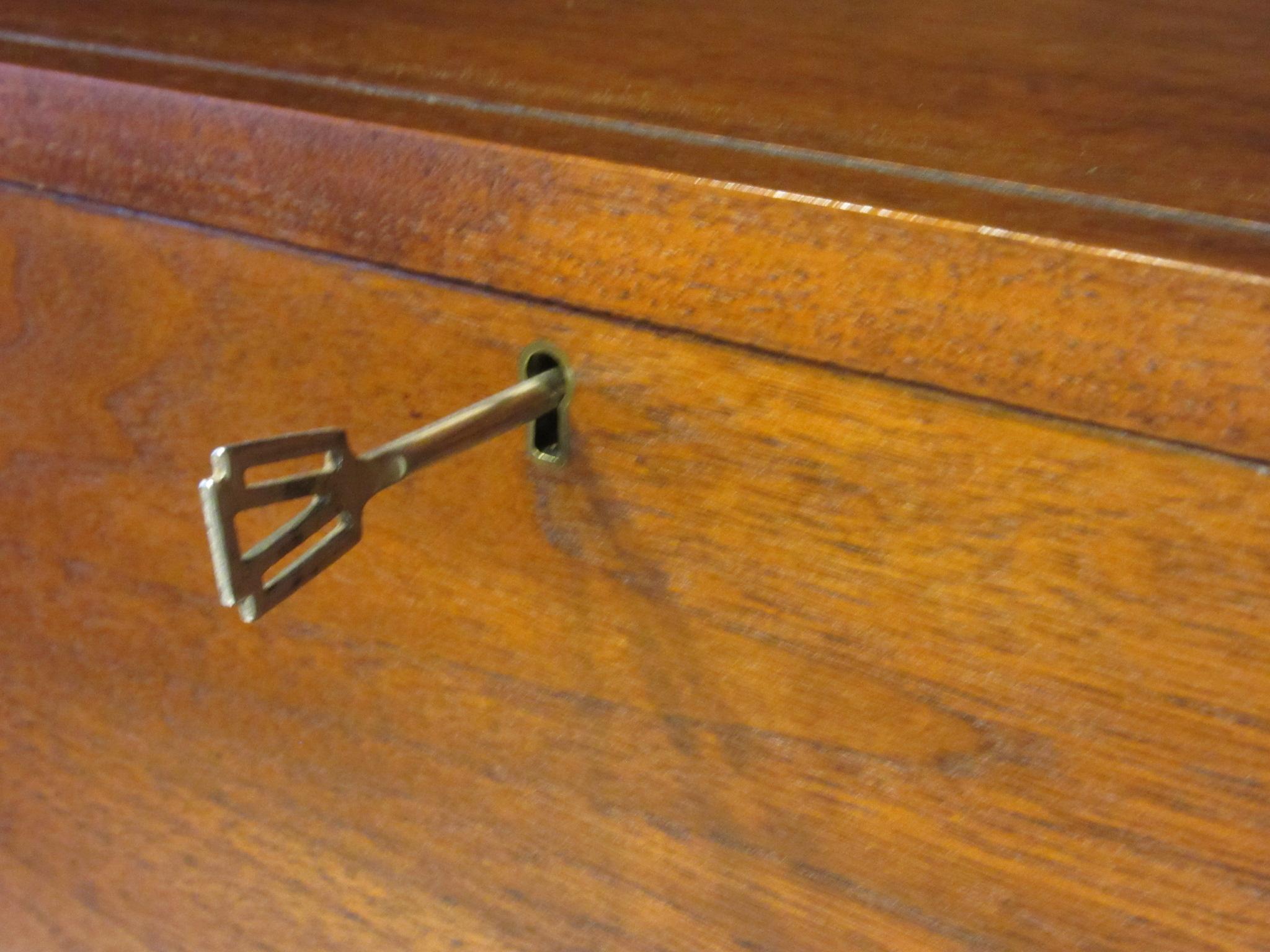 Custom Bar Cabinet / Credenza in the Style of Midcentury Jens Risom In Good Condition In Cincinnati, OH