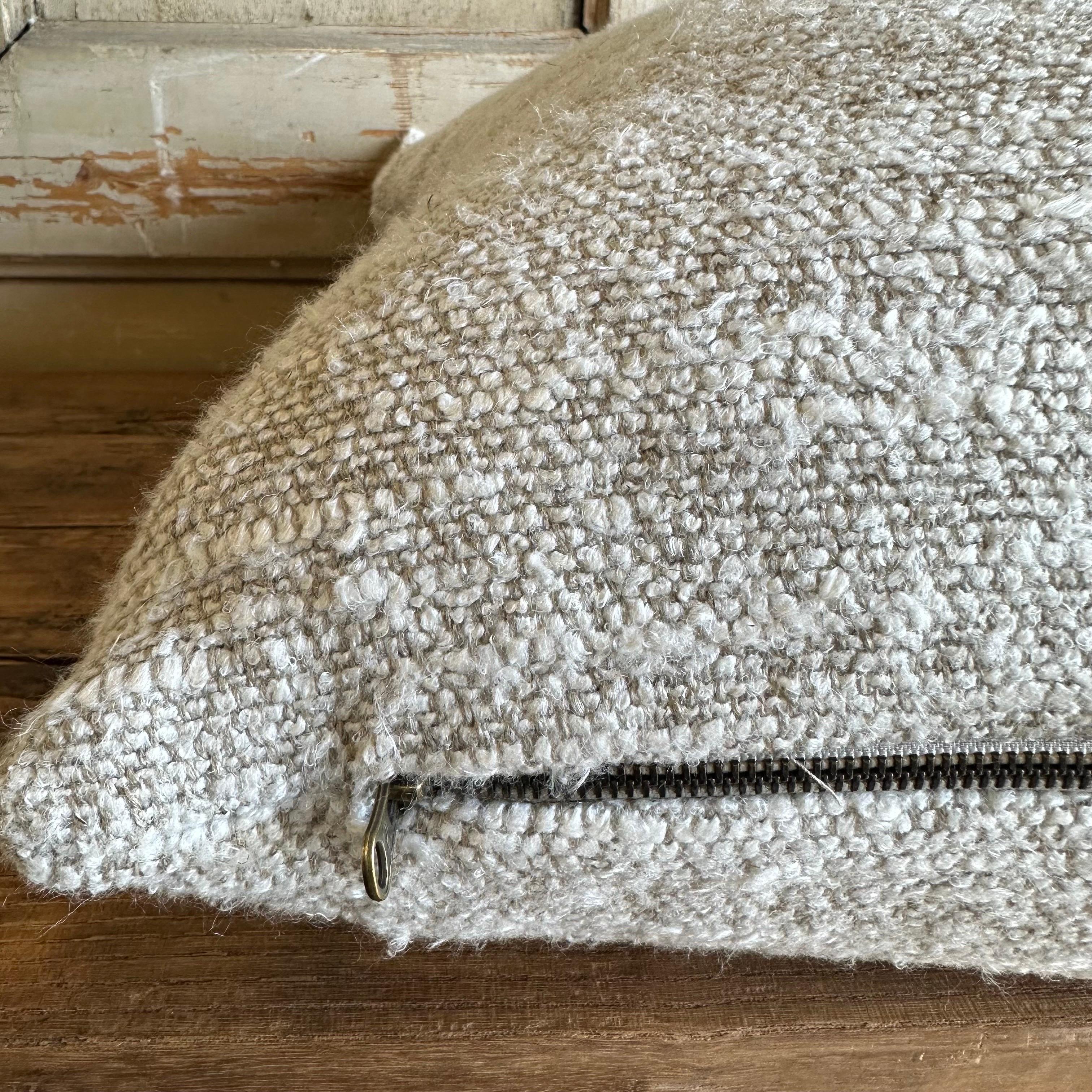 Contemporary Custom Belgian Woven Linen Accent Pillow in Oatmeal For Sale