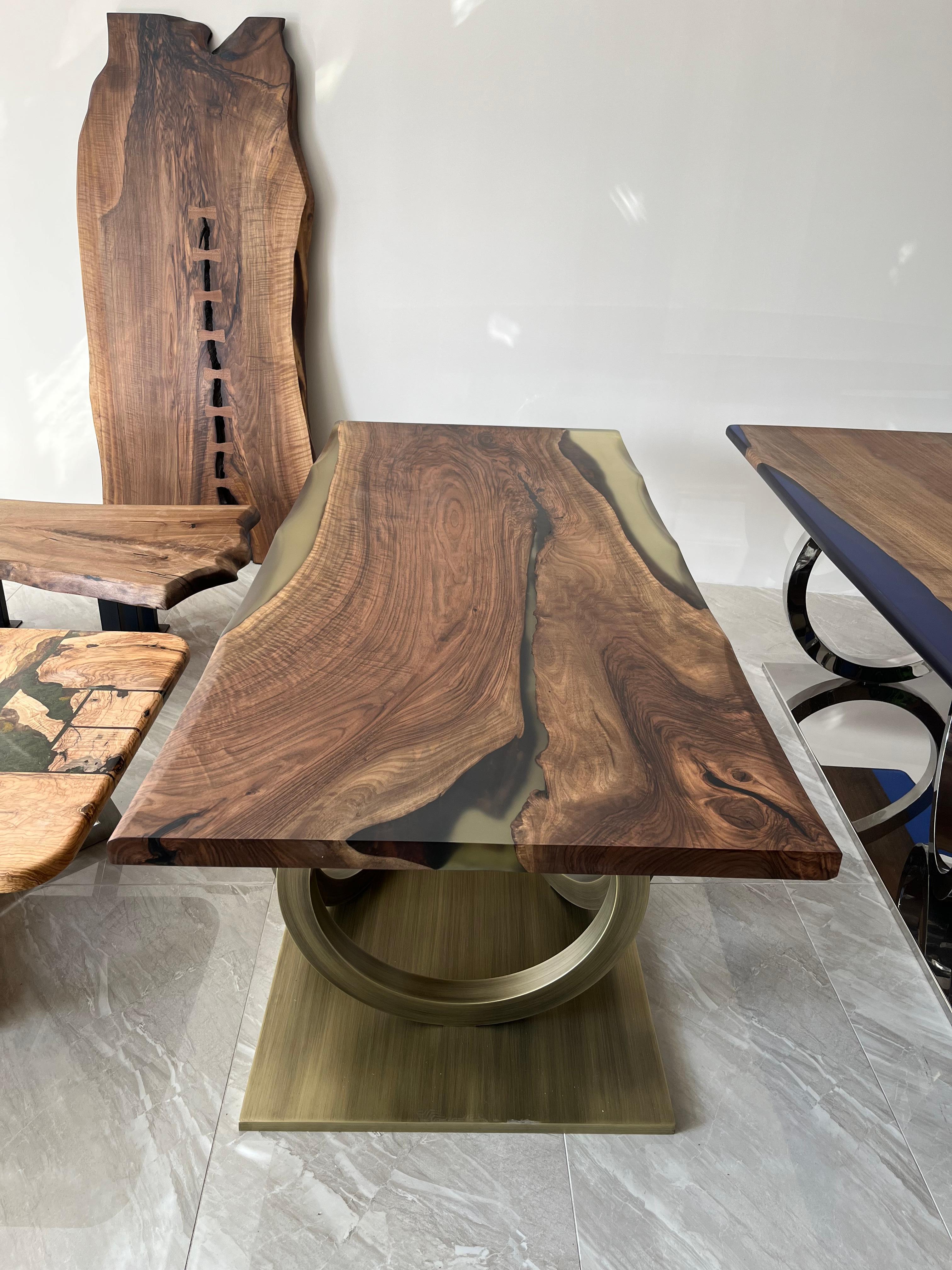 Custom Black Walnut Epoxy Resin Wooden Dining Table In New Condition For Sale In İnegöl, TR
