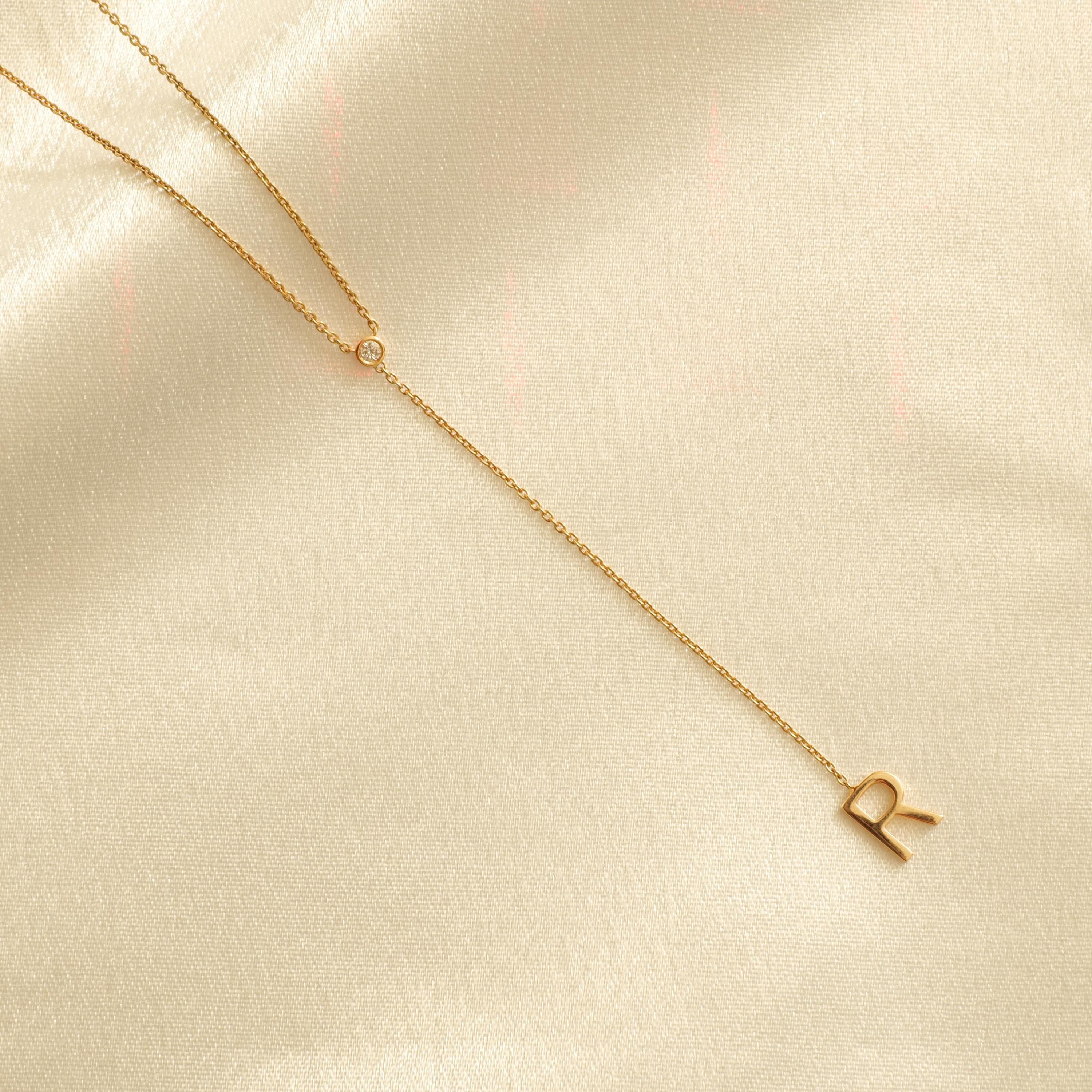 Donna Collana Lariat con diamante iniziale a castone personalizzato in oro massiccio 14K (certificato) in vendita