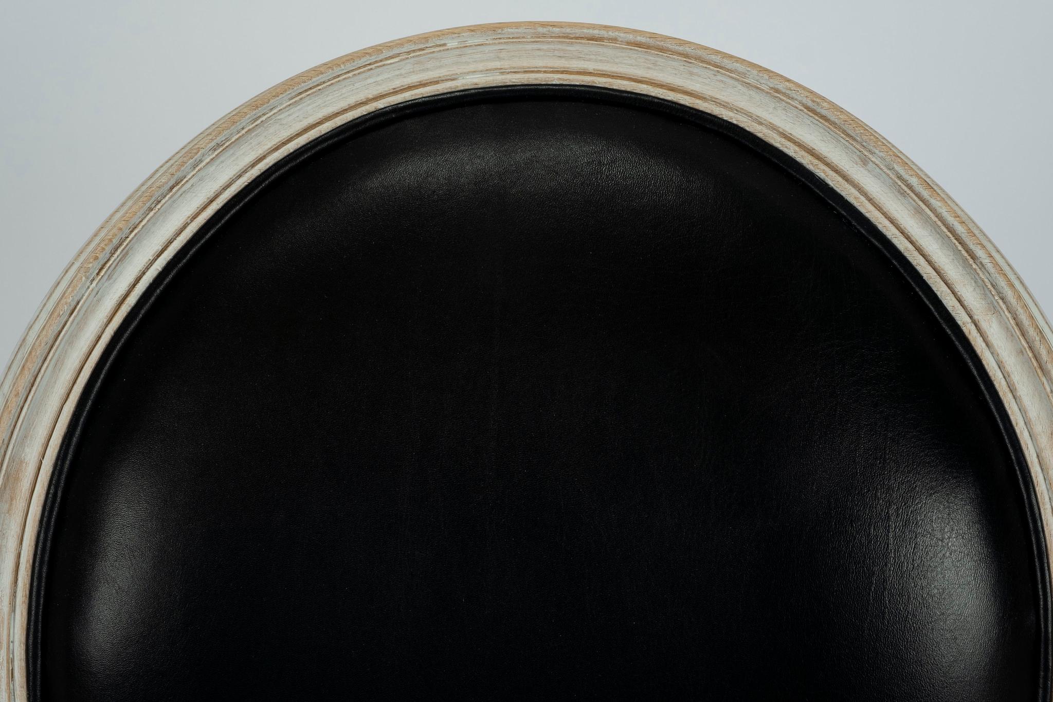 Maßgefertigter Louis XVI-Stuhl mit ovaler Rückenlehne aus schwarzem Leder im Angebot 5