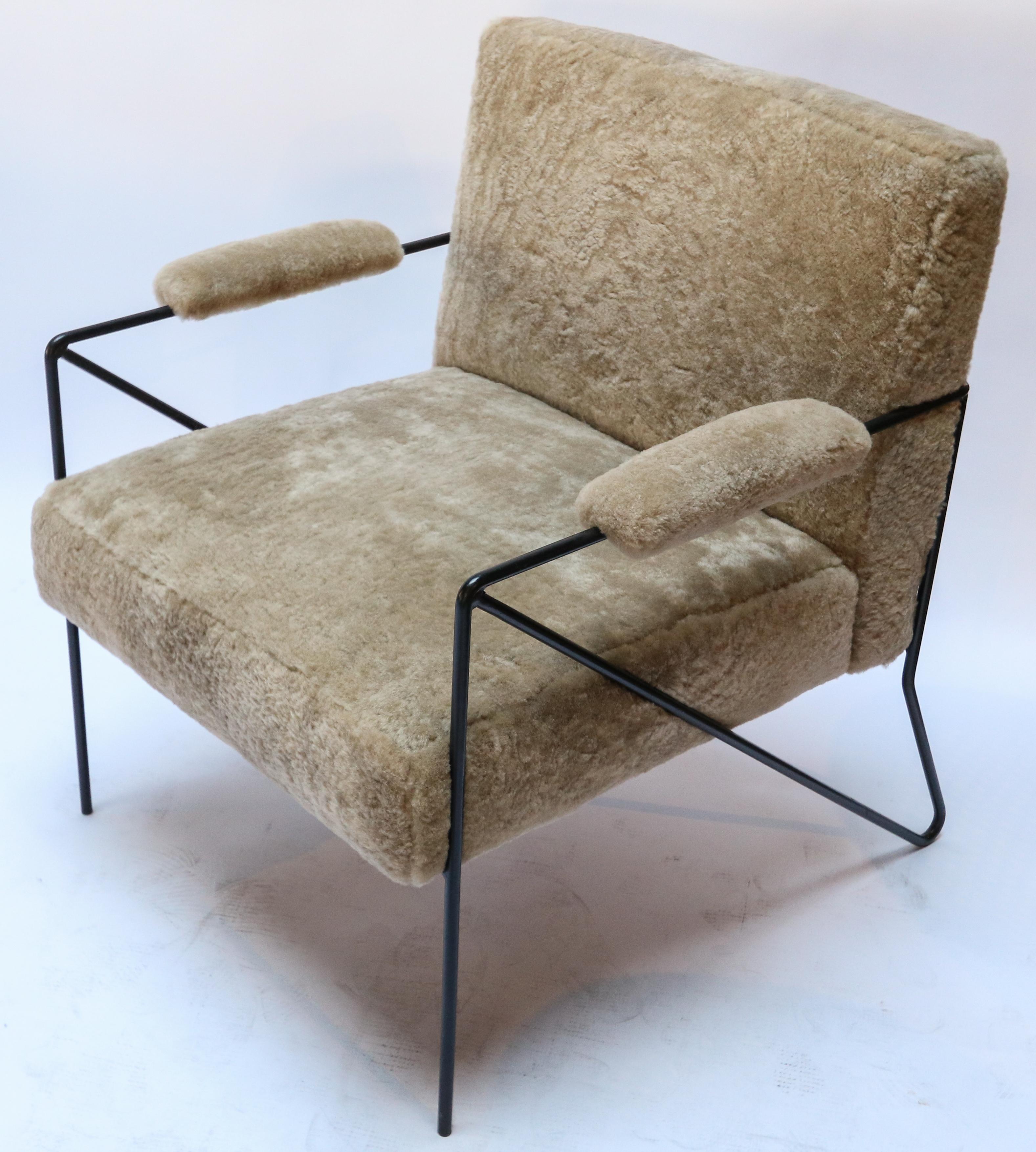 Custom Black Metal Armchairs in Tan Sheepskin by Adesso Imports For Sale 2