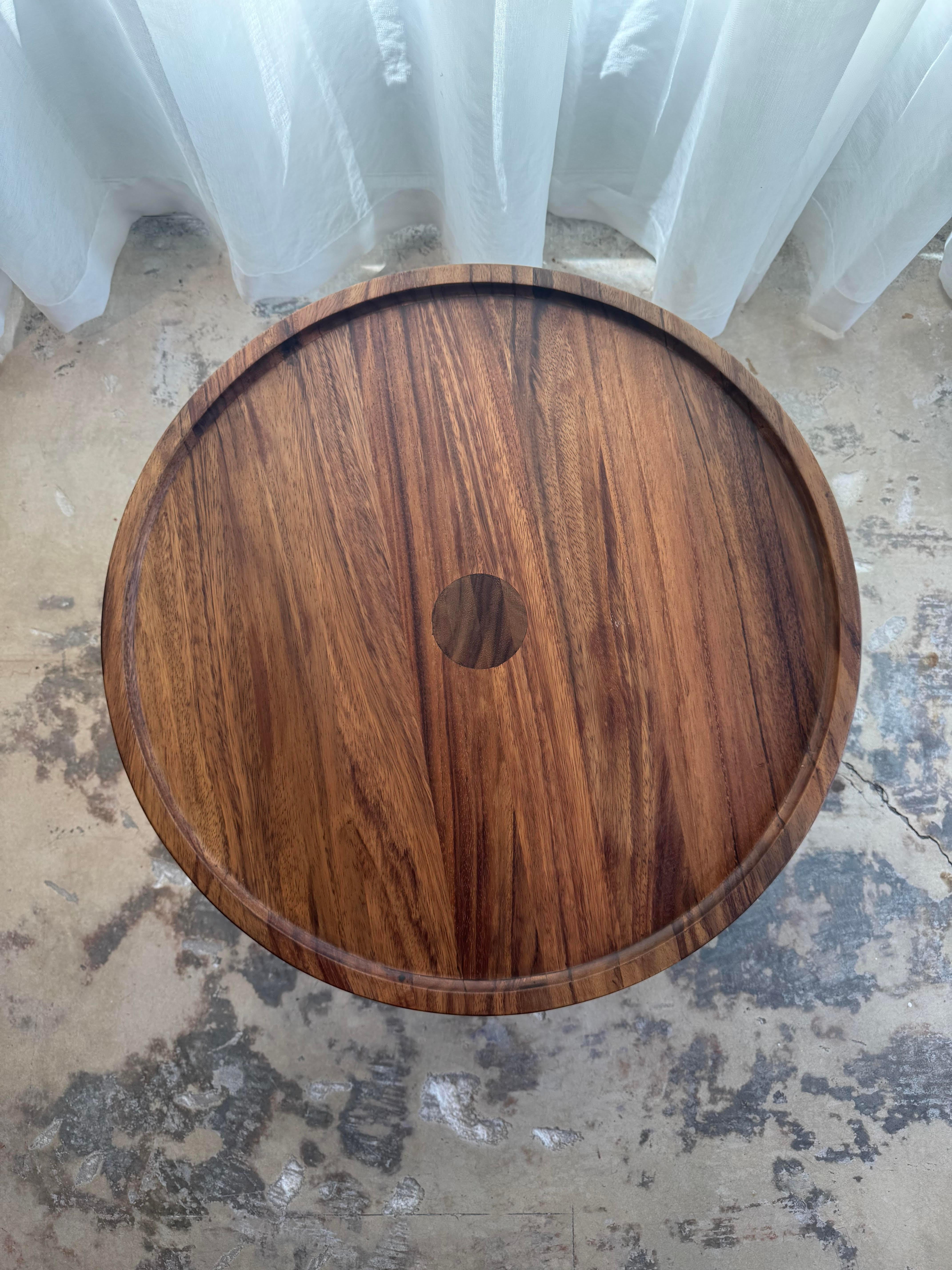 Inspired by old brass buttons and cuff links, this series includes three different table tops each with a distinct base. The series continues to grow and each piece can be modified to be a coffee table or dining table.

The Boton Series is made with