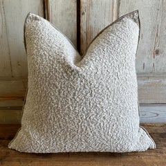 Boucle francese naturale personalizzato in stile tweed con inserto in piuma d'oca