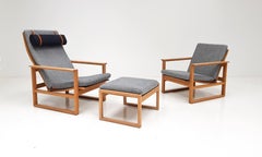 CUSTOM: Børge Mogensen Oak Sled Footstool for Fredericia & additional cushions.