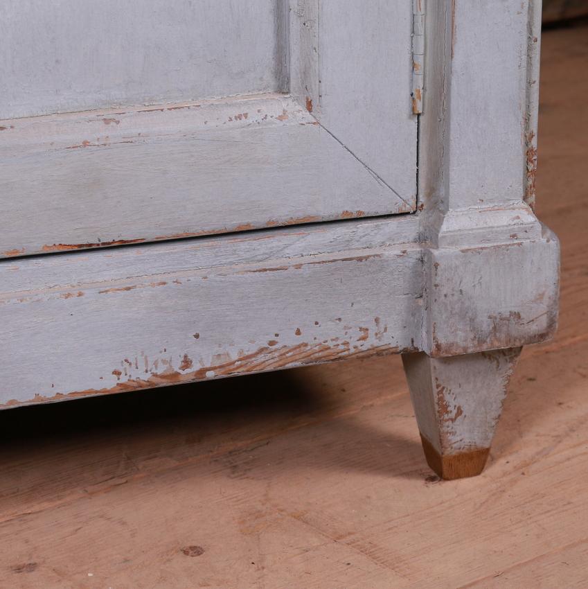 built in sideboard