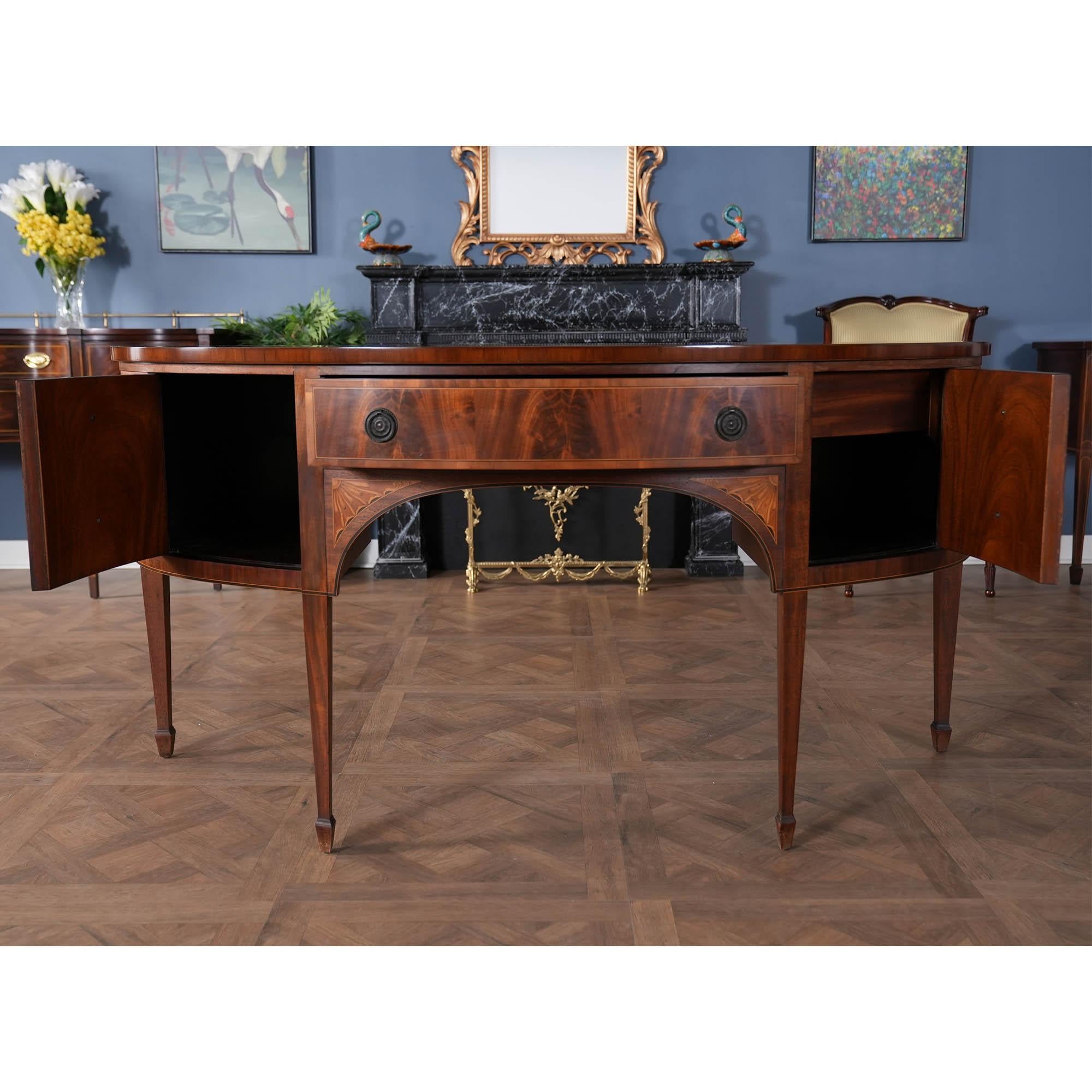 Custom Built Mahogany Demi Lune Sideboard In Good Condition For Sale In Annville, PA