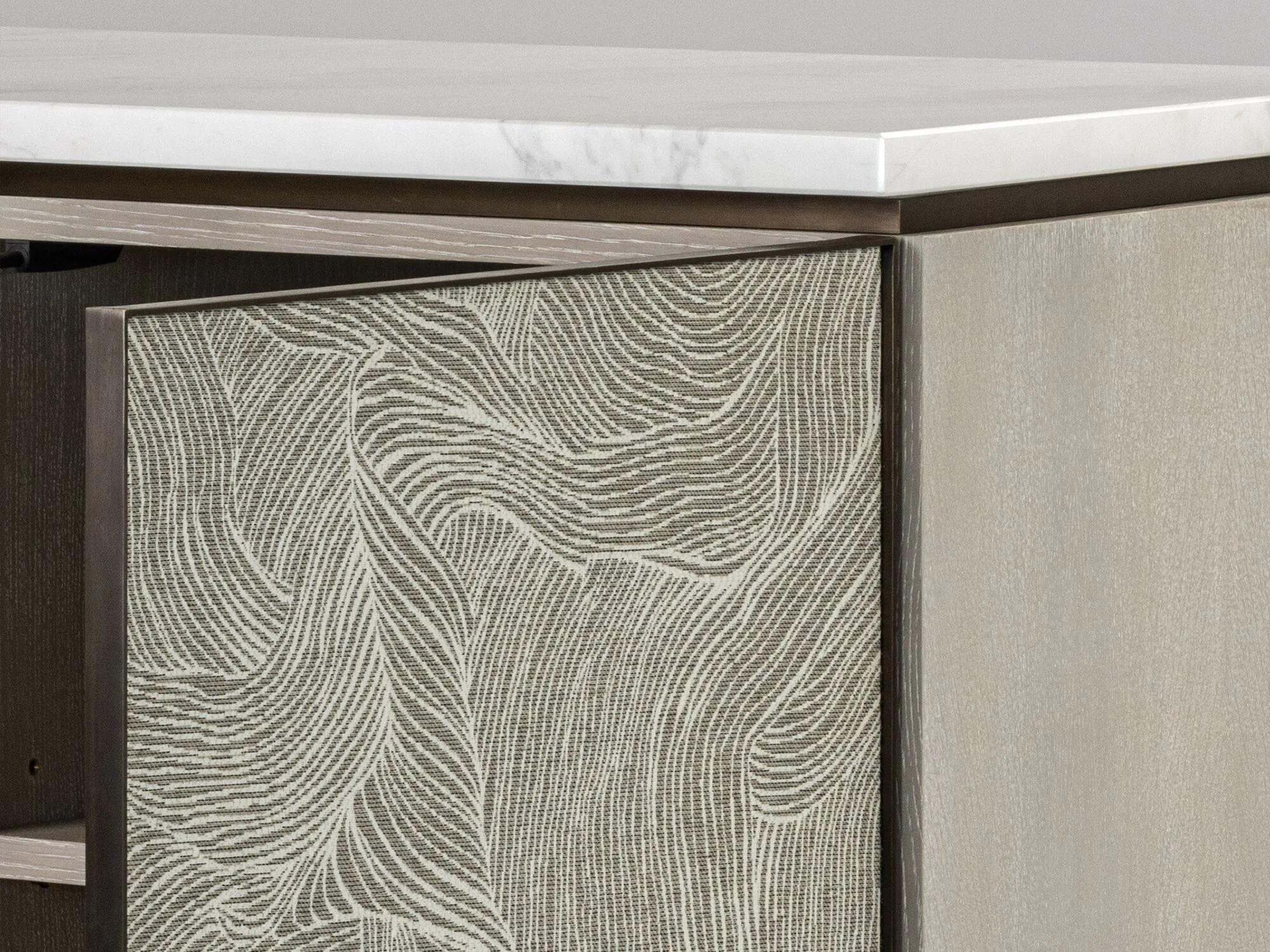 Portoghese Mobile personalizzato in Oak Oak e ante in Fabrice, piano in Marmo Calacatta in vendita