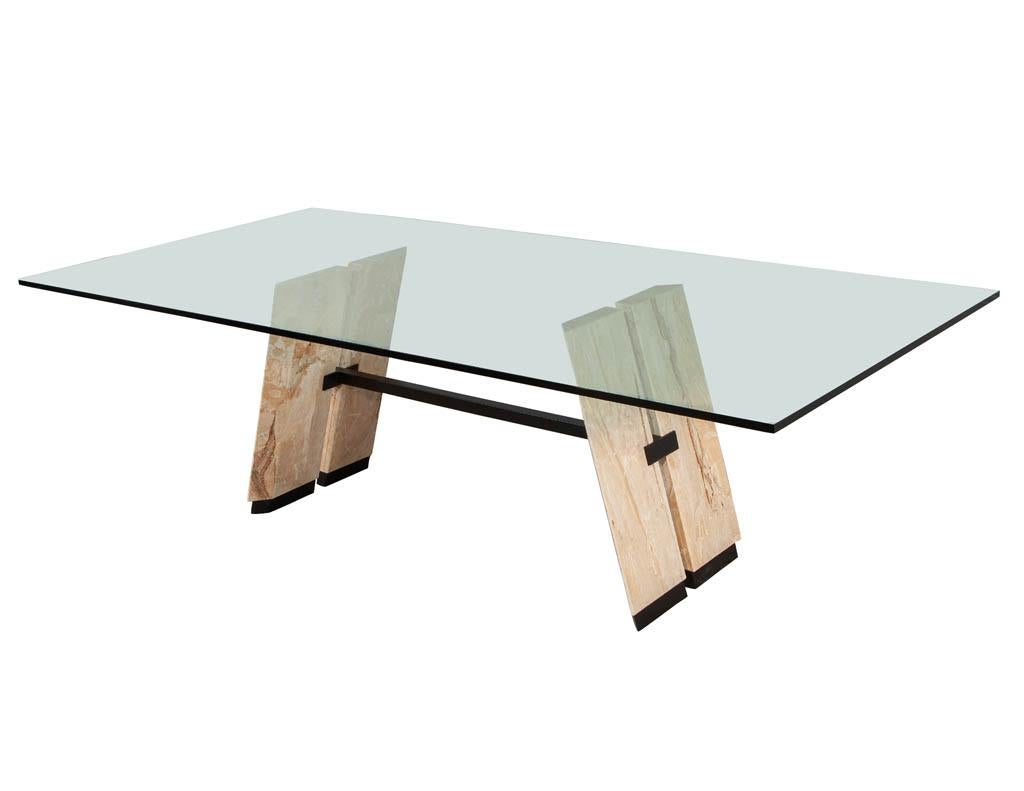 Mid-Century Modern Table de salle à manger en porte-à-faux avec plateau en verre et en pierre en vente