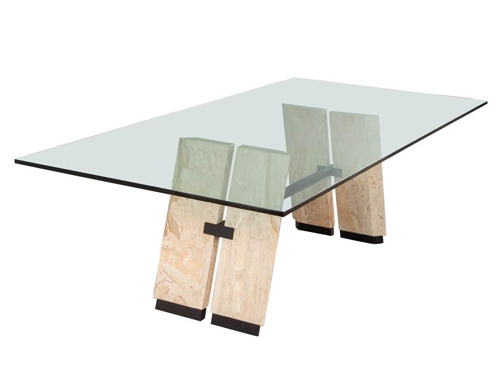 XXIe siècle et contemporain Table de salle à manger en porte-à-faux avec plateau en verre et en pierre en vente