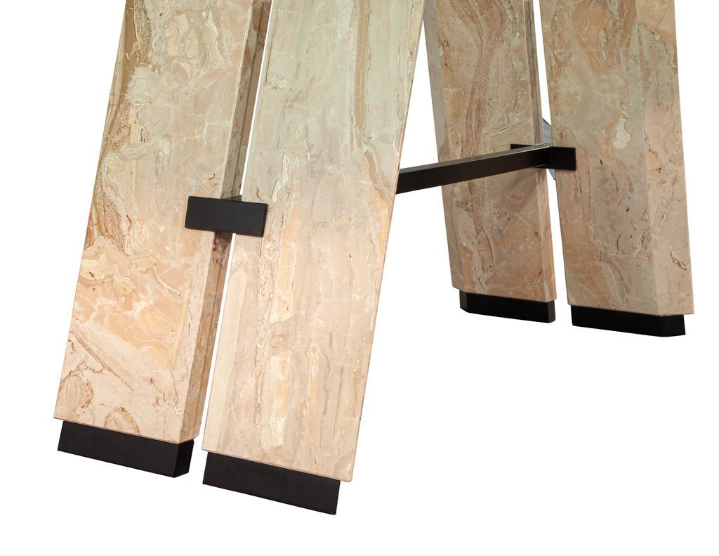 Métal Table de salle à manger en porte-à-faux avec plateau en verre et en pierre en vente