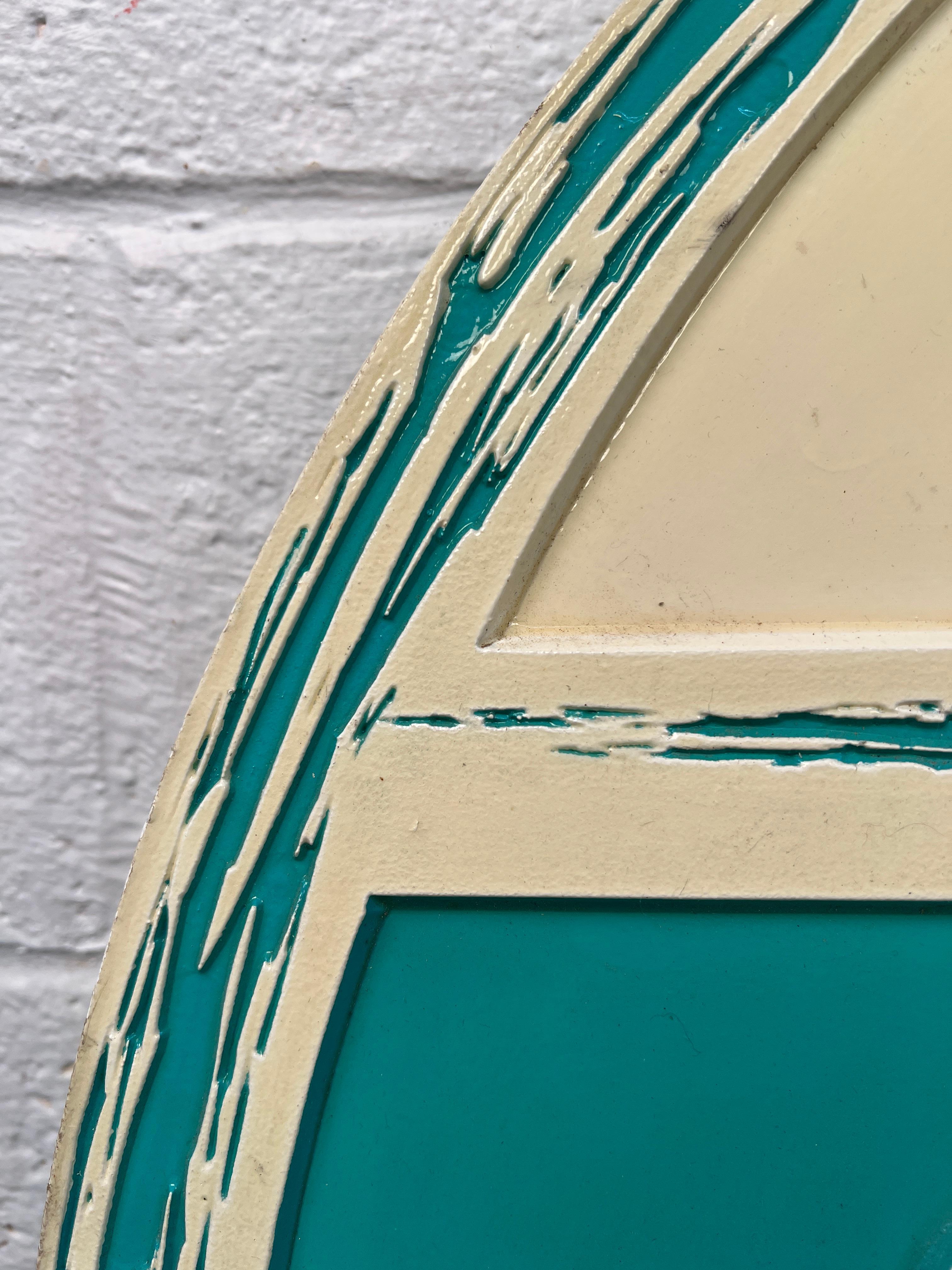 Individuell geschnitztes Firmenschild im Angebot 1