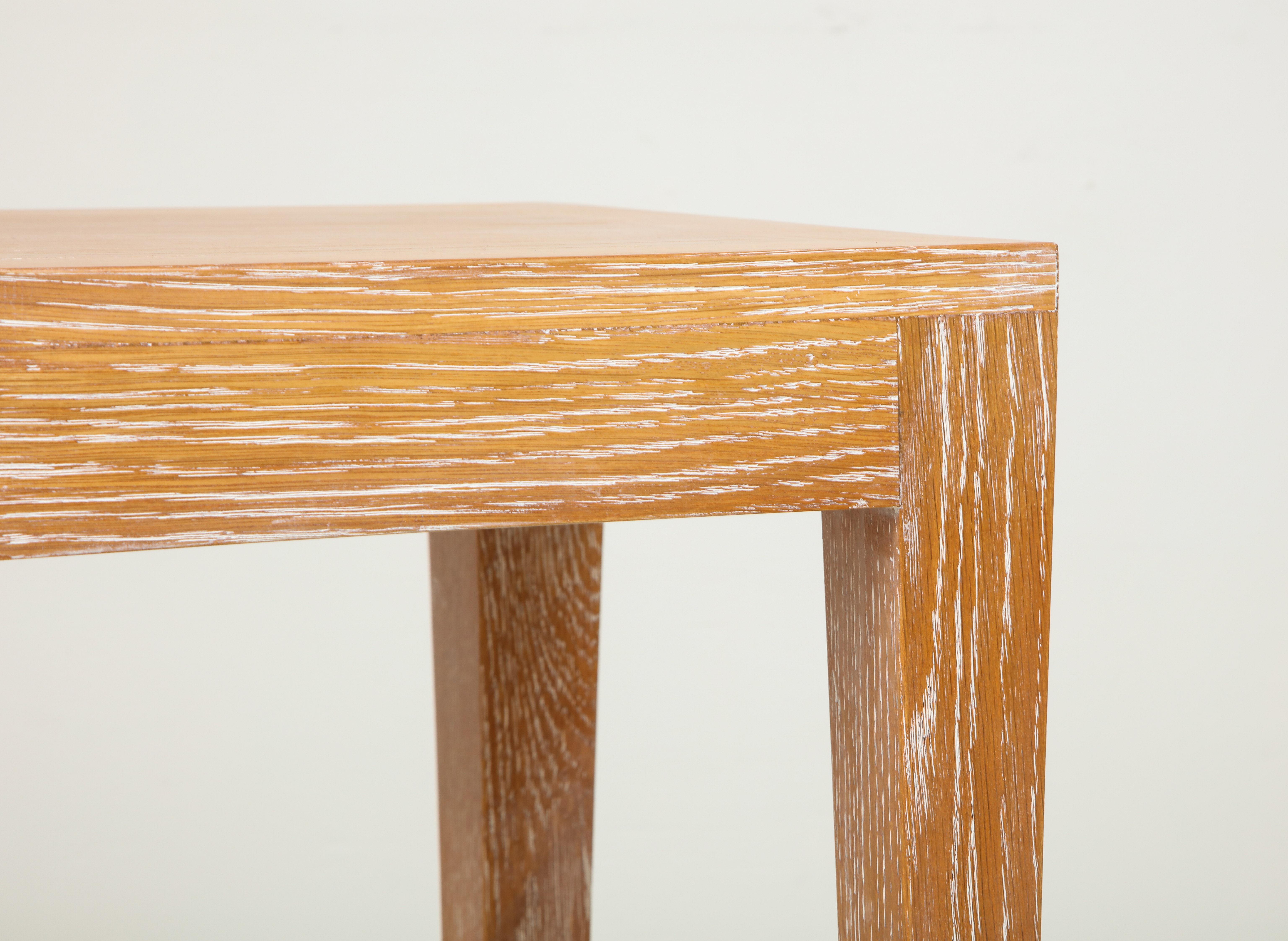 chamfered legs