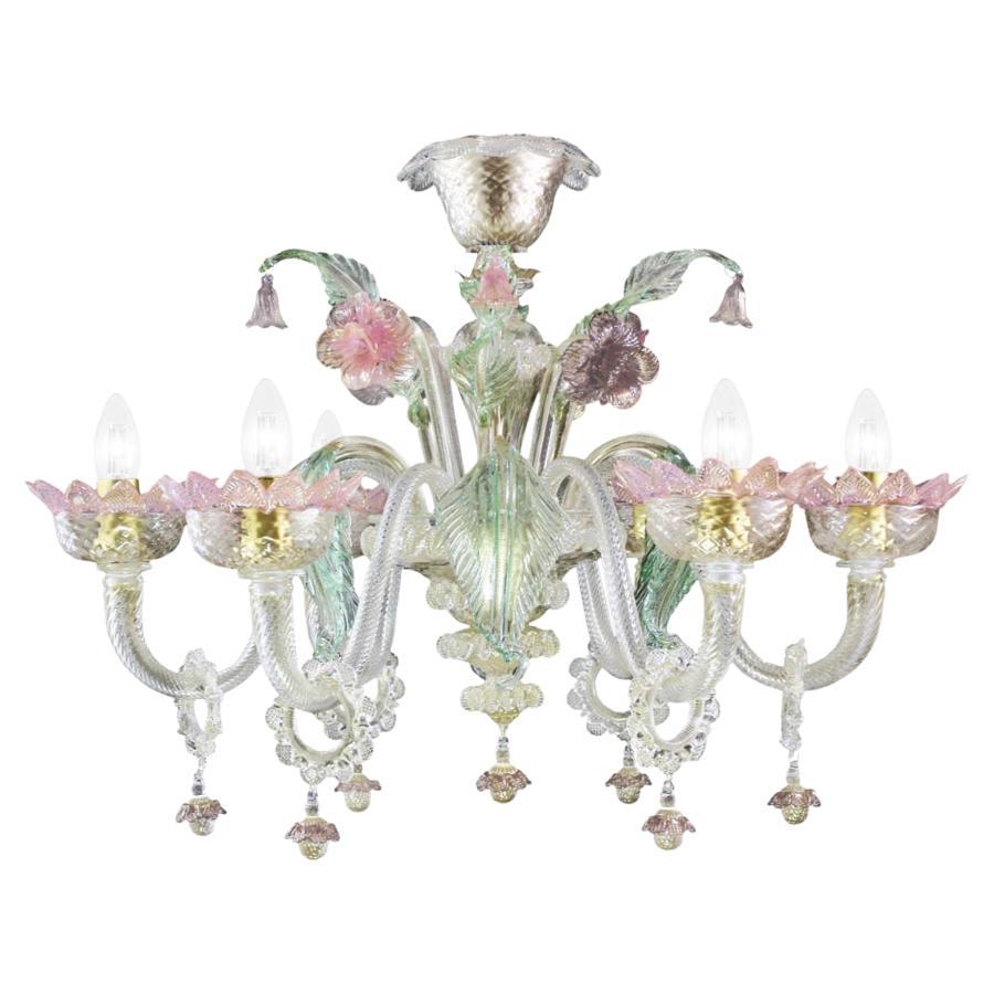 Lampadario personalizzato 6 bracci oro Dettagli in vetro rosa, verde, ametista di Multiforme