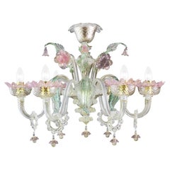 Lampadario personalizzato 6 bracci oro Dettagli in vetro rosa, verde, ametista di Multiforme